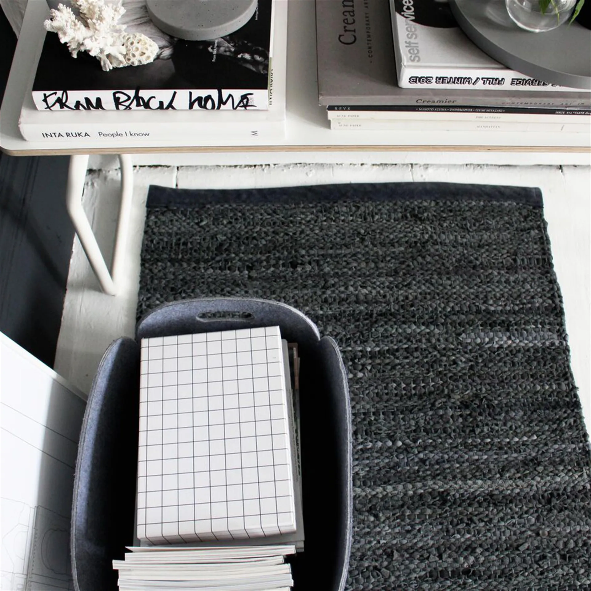 Leather matto 65 x 135 cm, black (musta) Rug Solid