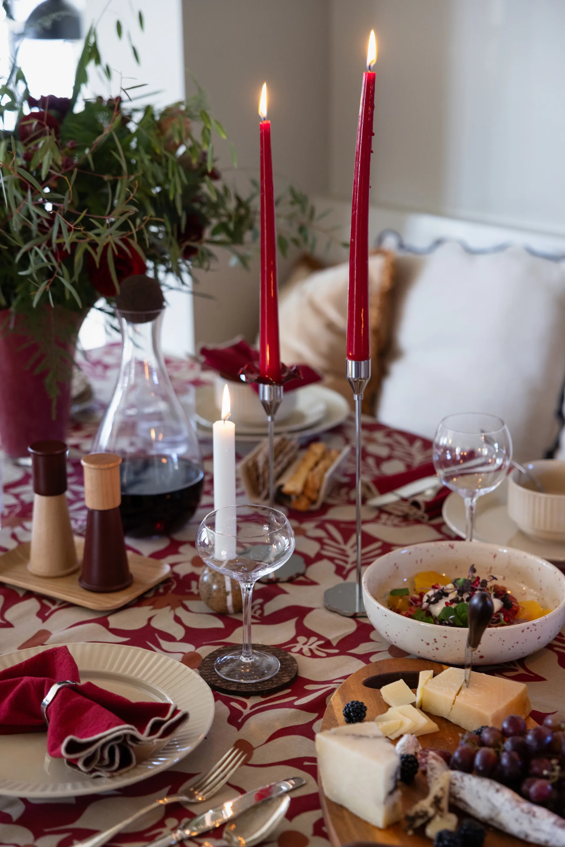 Edith pöytäliina 150x280 cm, Viininpunainen Sagaform