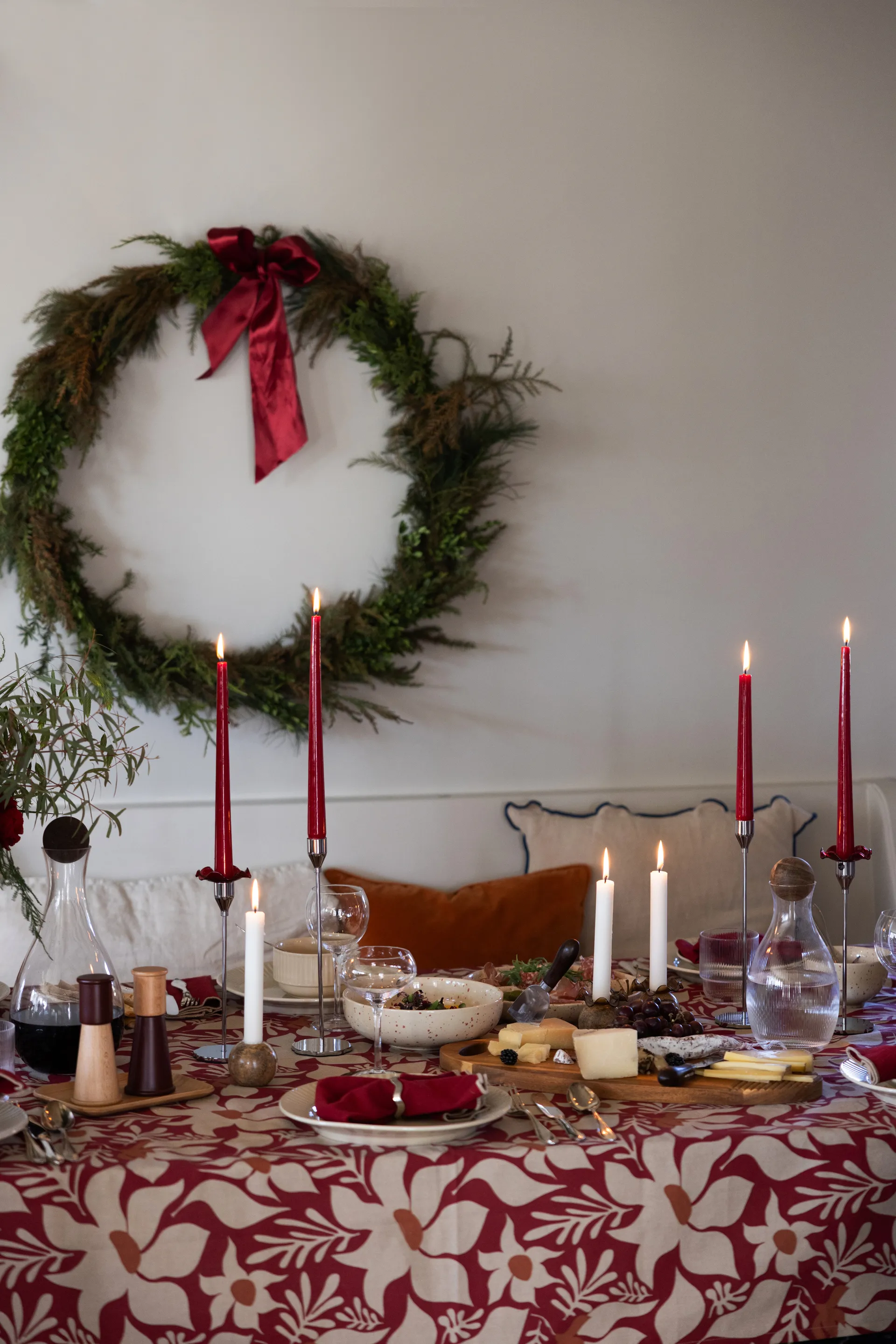 Edith pöytäliina 150x280 cm, Viininpunainen Sagaform