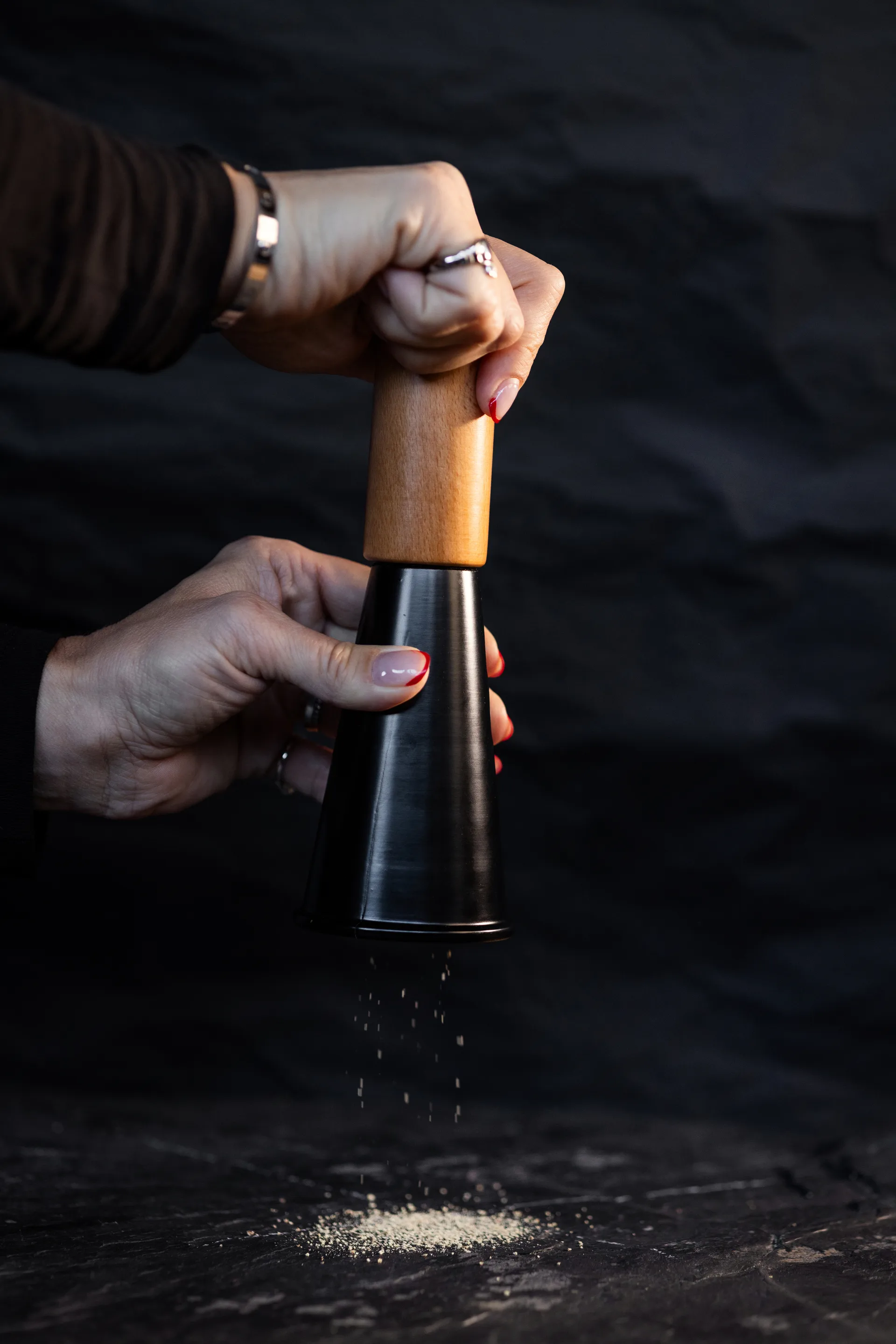 Gurken suola- ja pippurimylly medium 20,5 cm, Musta-ruskea Sagaform