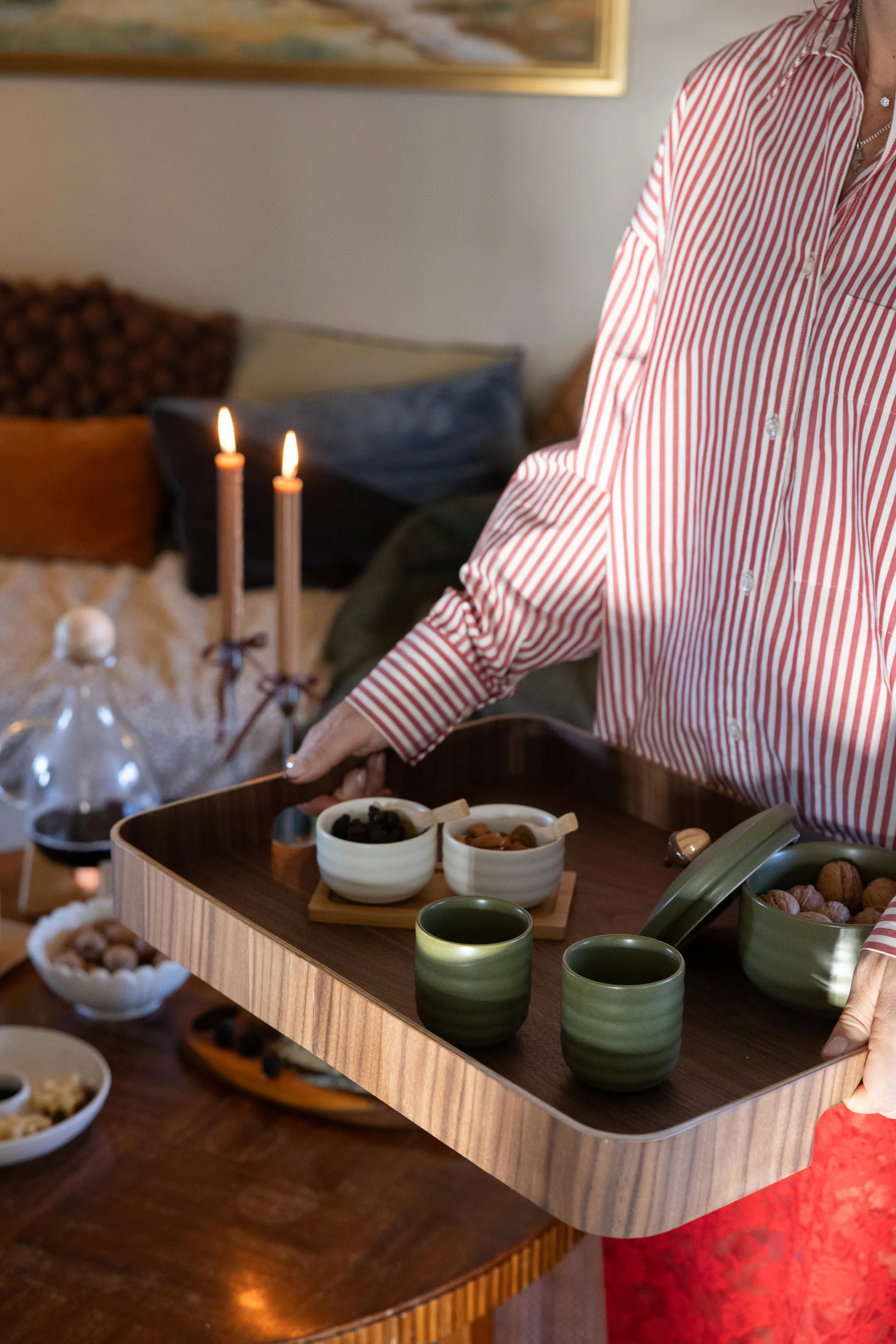 Hanna tarjotin iso 40x55 cm, Tummanruskea Sagaform