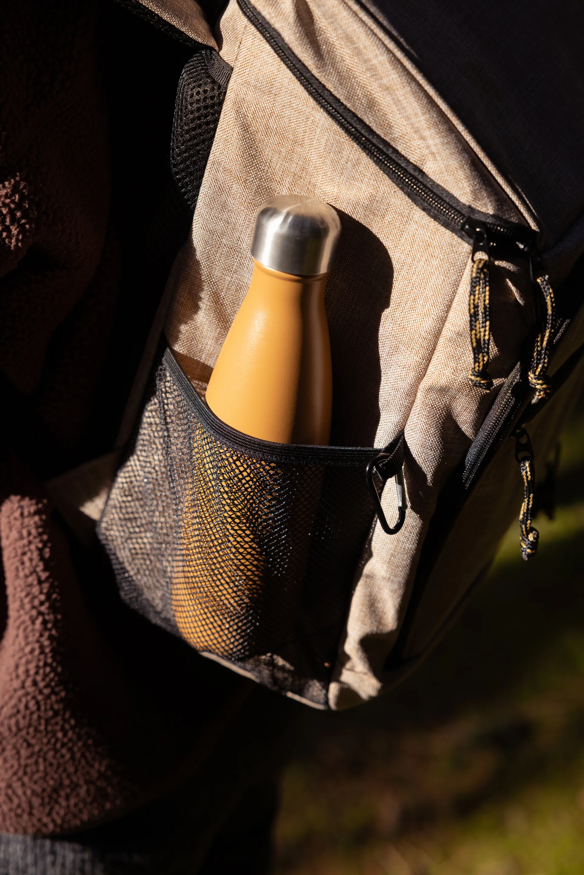 Nils teräspullo 50 cl, Fudge Pantone Sagaform