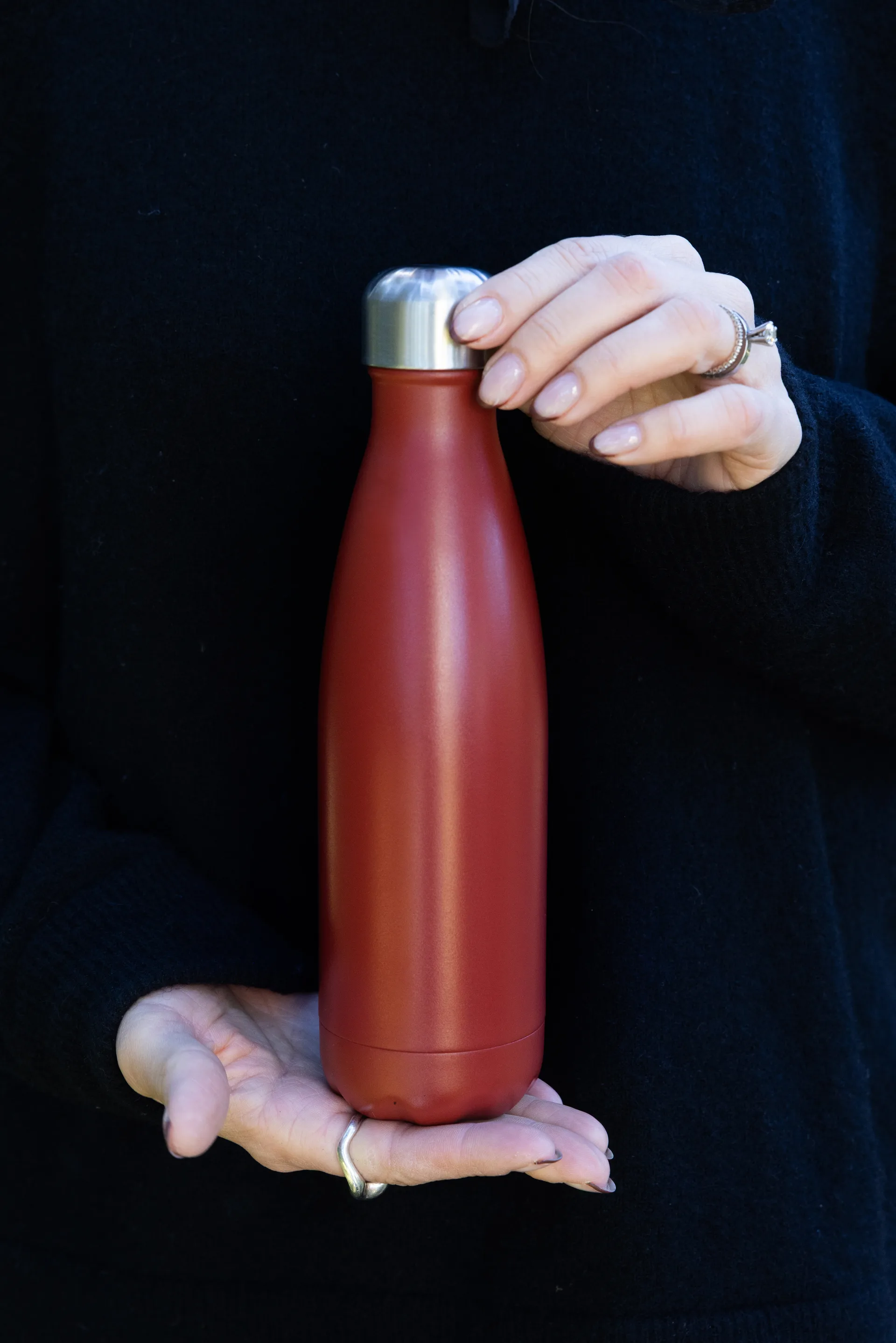 Nils teräspullo 50 cl, Punainen Pantone Sagaform