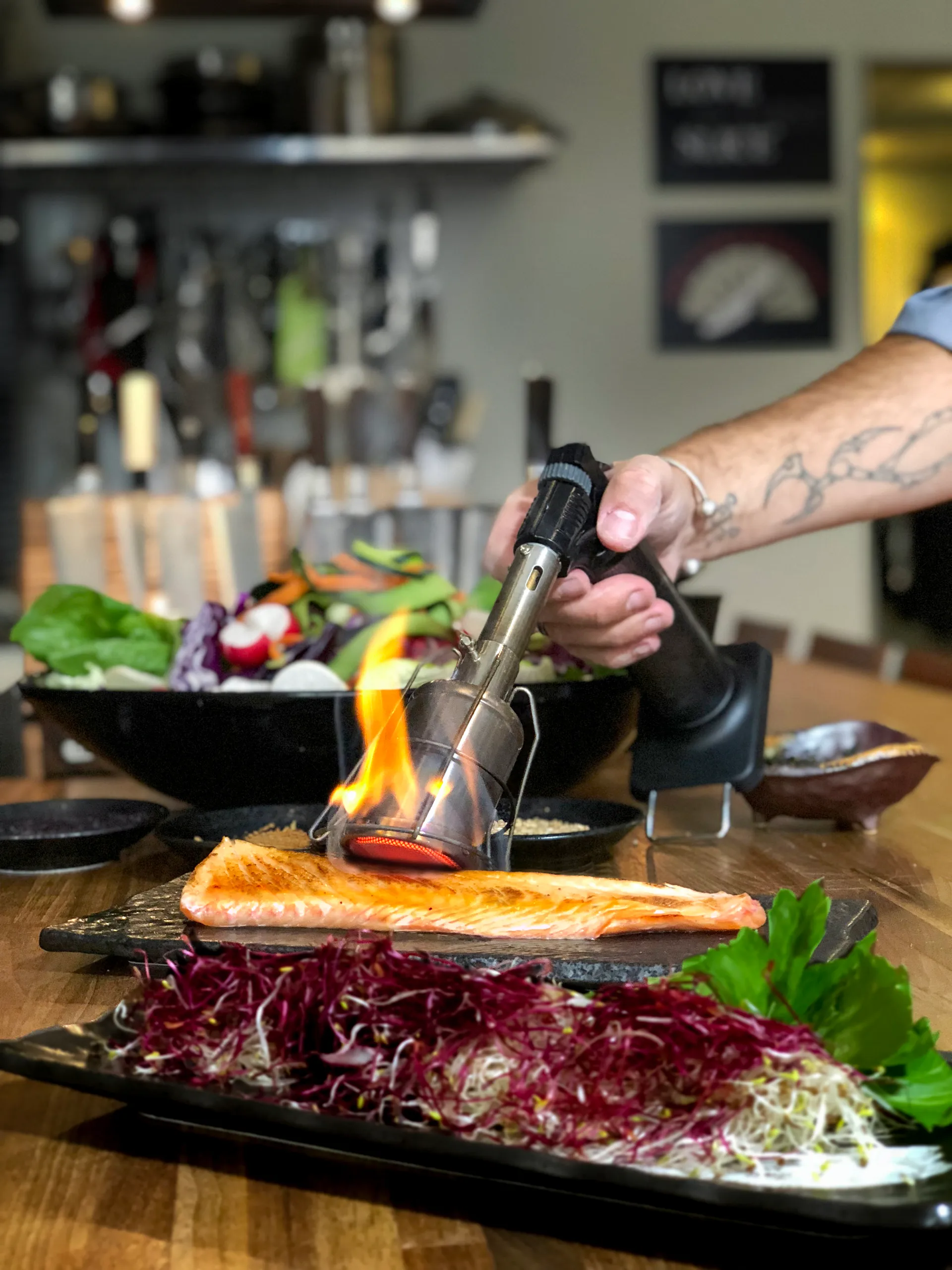 Satake Flame Master -ammattilaispoltin, Musta Satake