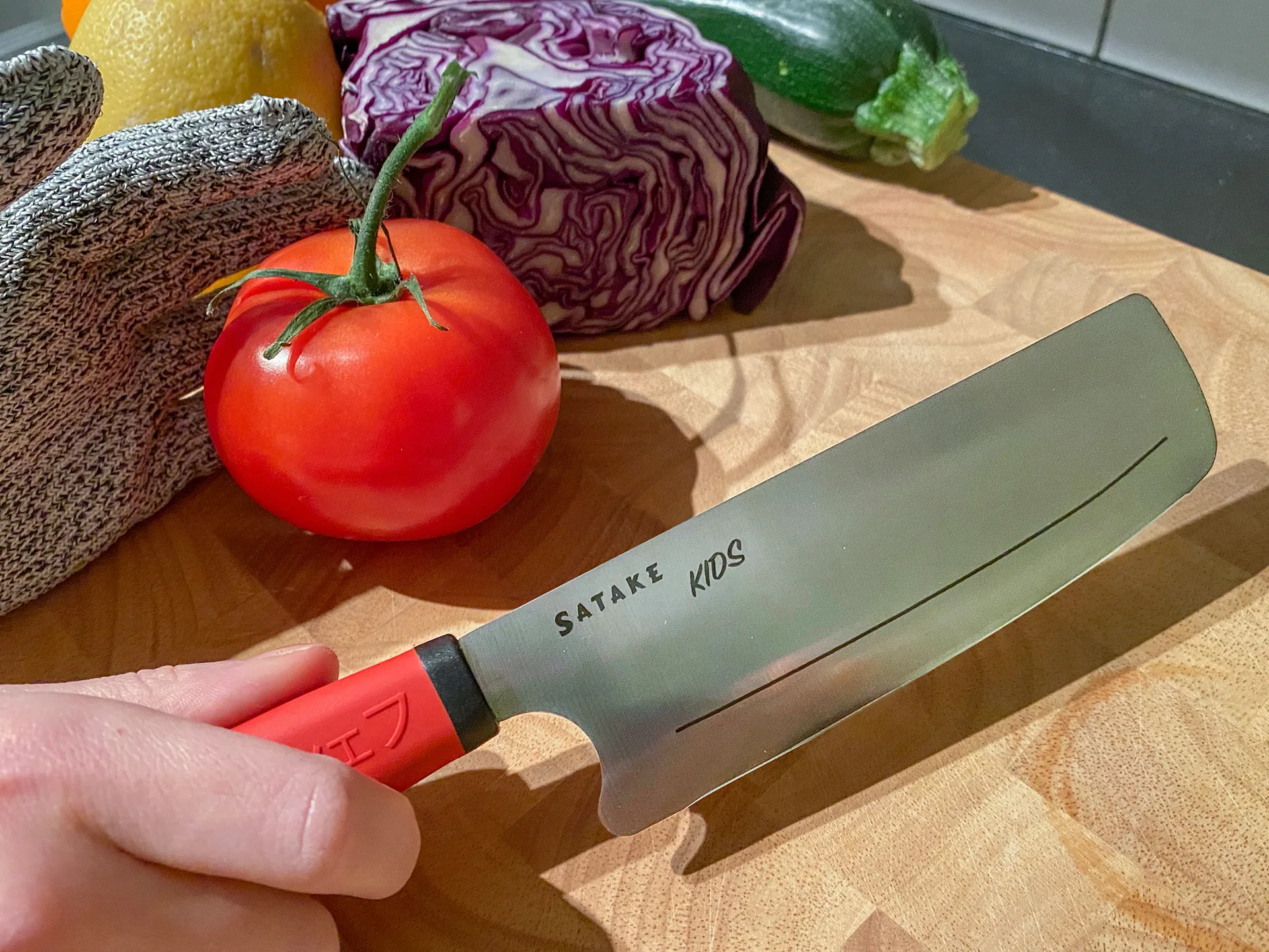 Satake Kids lasten veitsi & suojakäsine, 2 osaa Satake