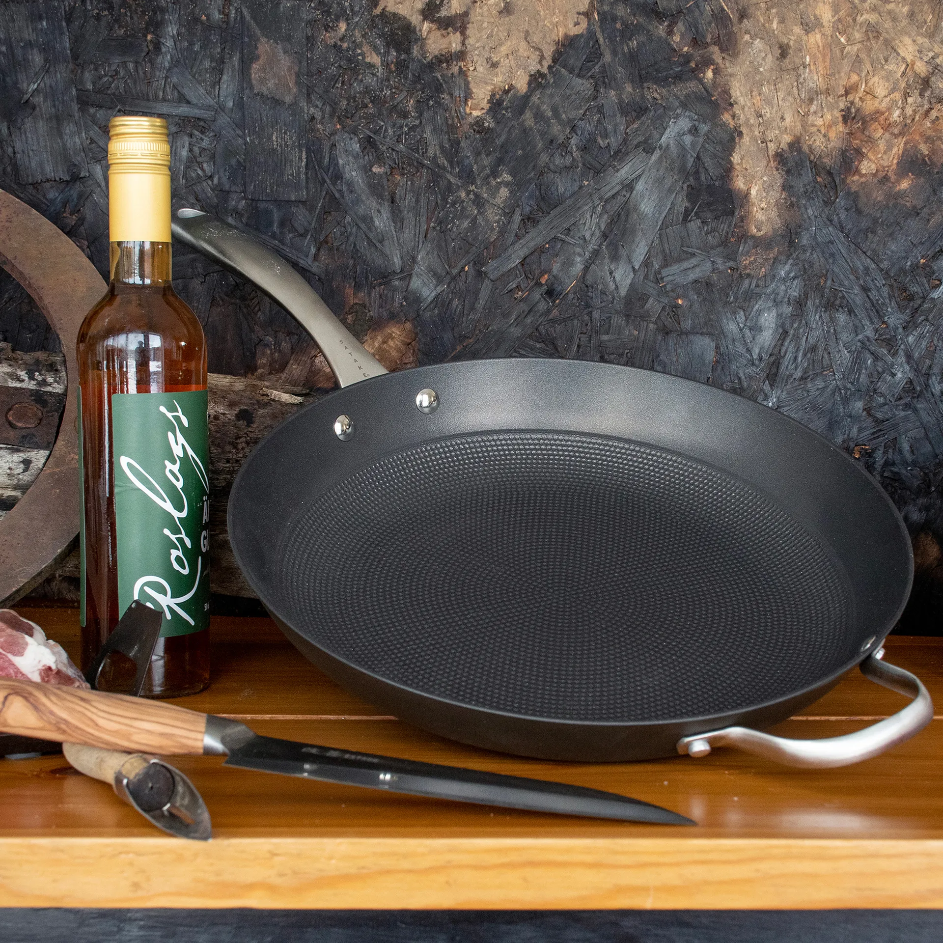 Satake paistinpannu, kevyt valurauta non stick, 32 cm Satake