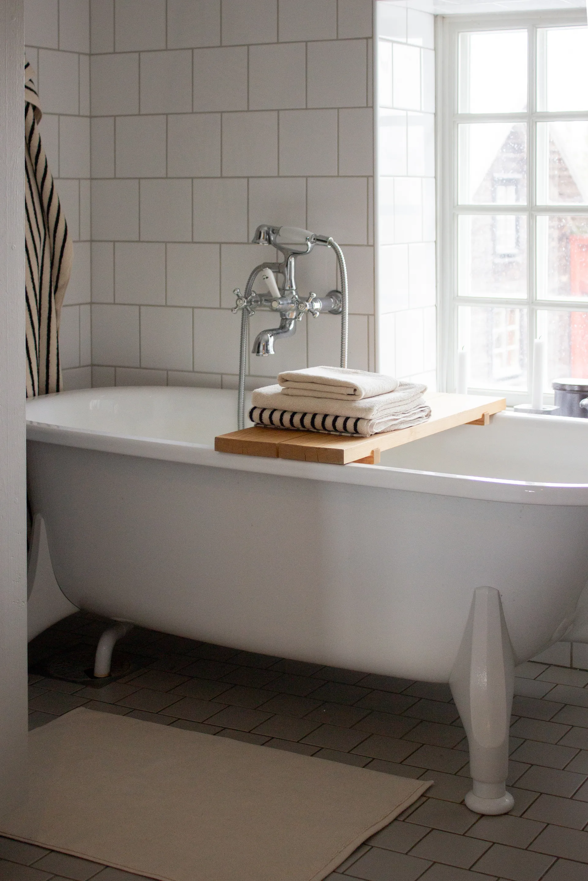 Drift kylpypyyhkeet 100x150 cm 2-pack – valkoinen-musta Scandi Living