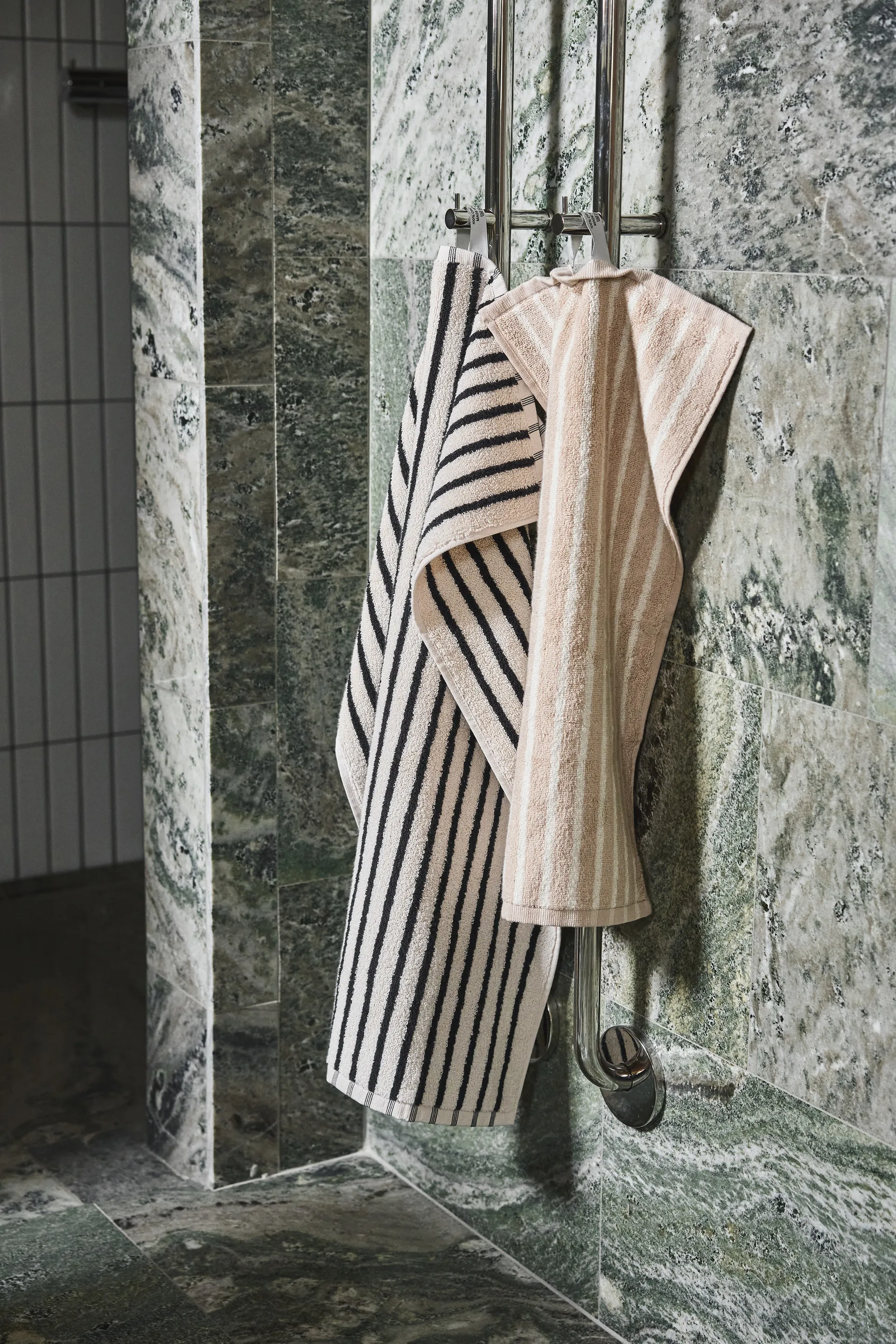 Drift pyyhe 30x50 cm, Beige-valkoinen Scandi Living