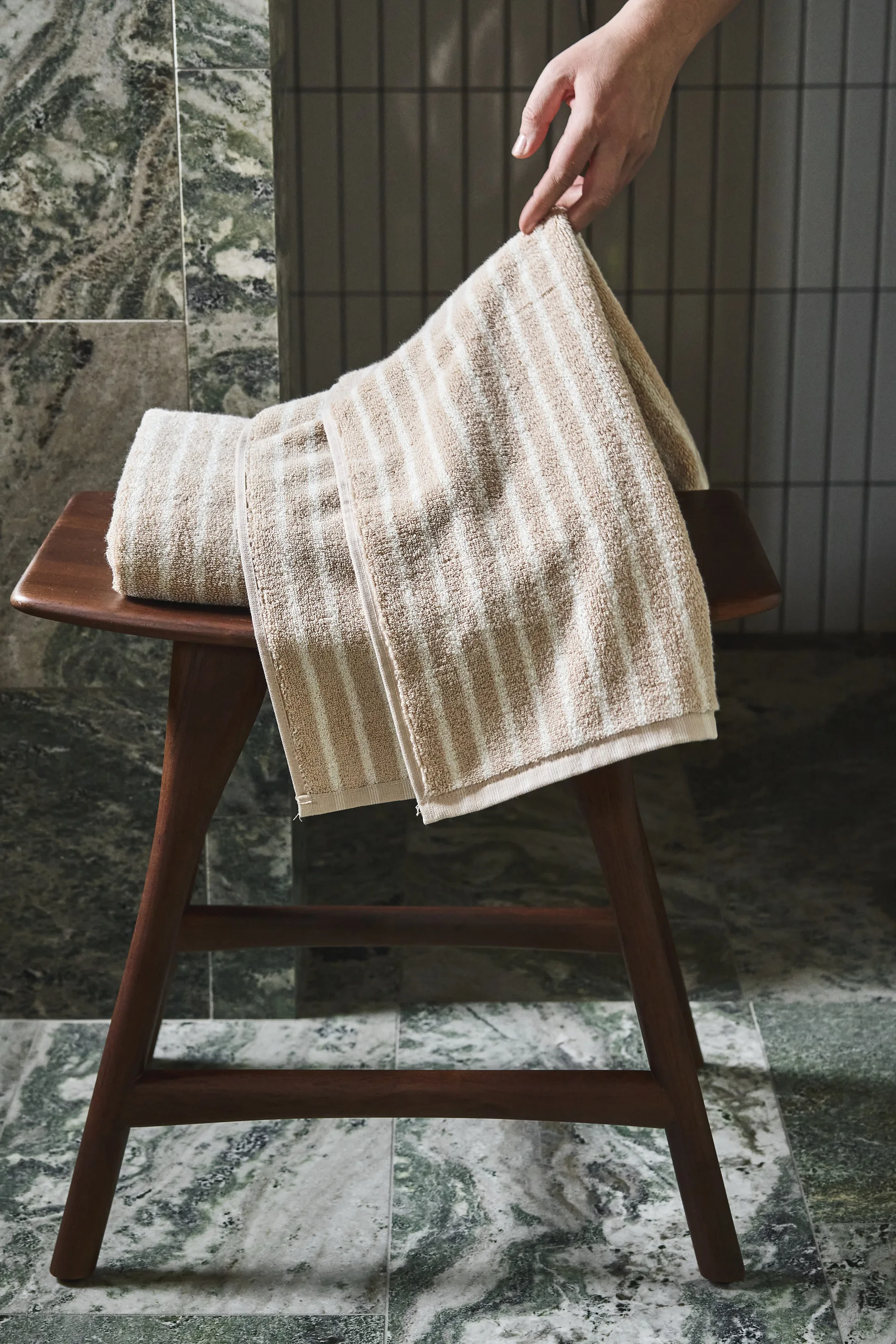 Drift pyyhe 50x70 cm, Beige-valkoinen Scandi Living