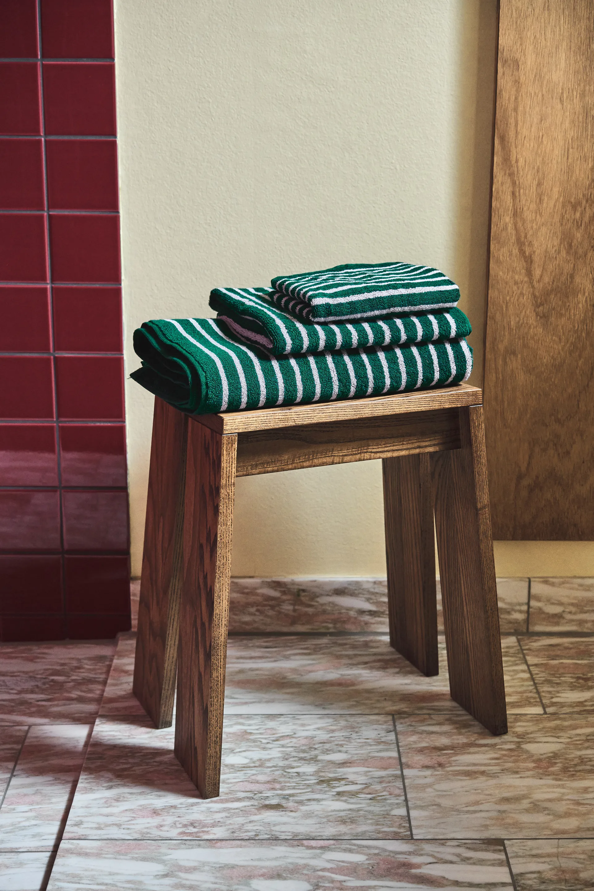 Drift pyyhe 50x70 cm, Vihreä-lila Scandi Living