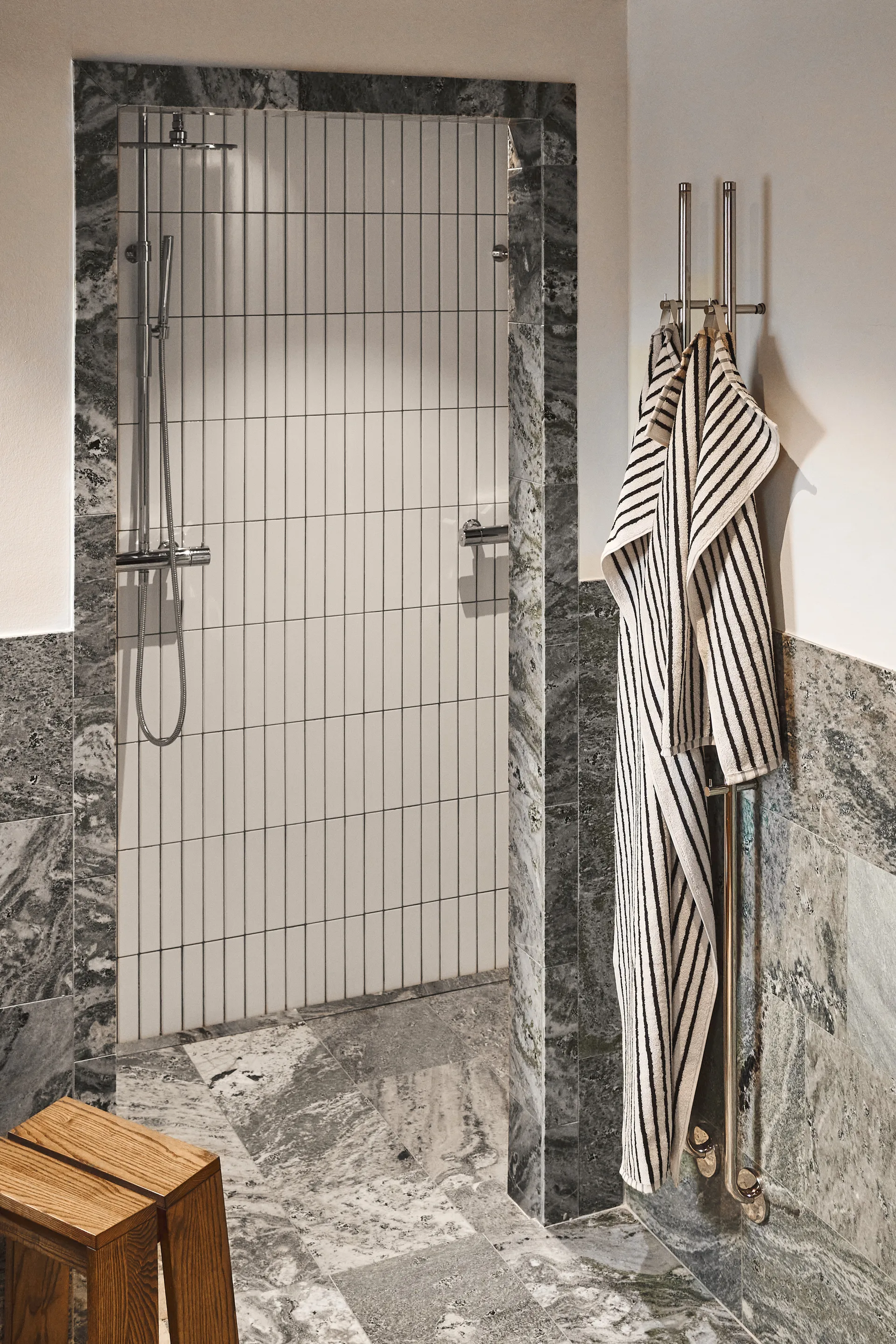 Drift pyyhesetti 4 osaa - Valko-musta Scandi Living