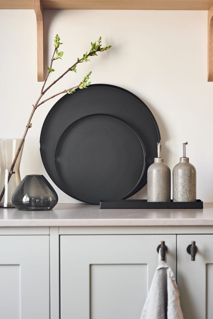 Edgy tarjotin Ø 40 cm - Musta - Scandi Living