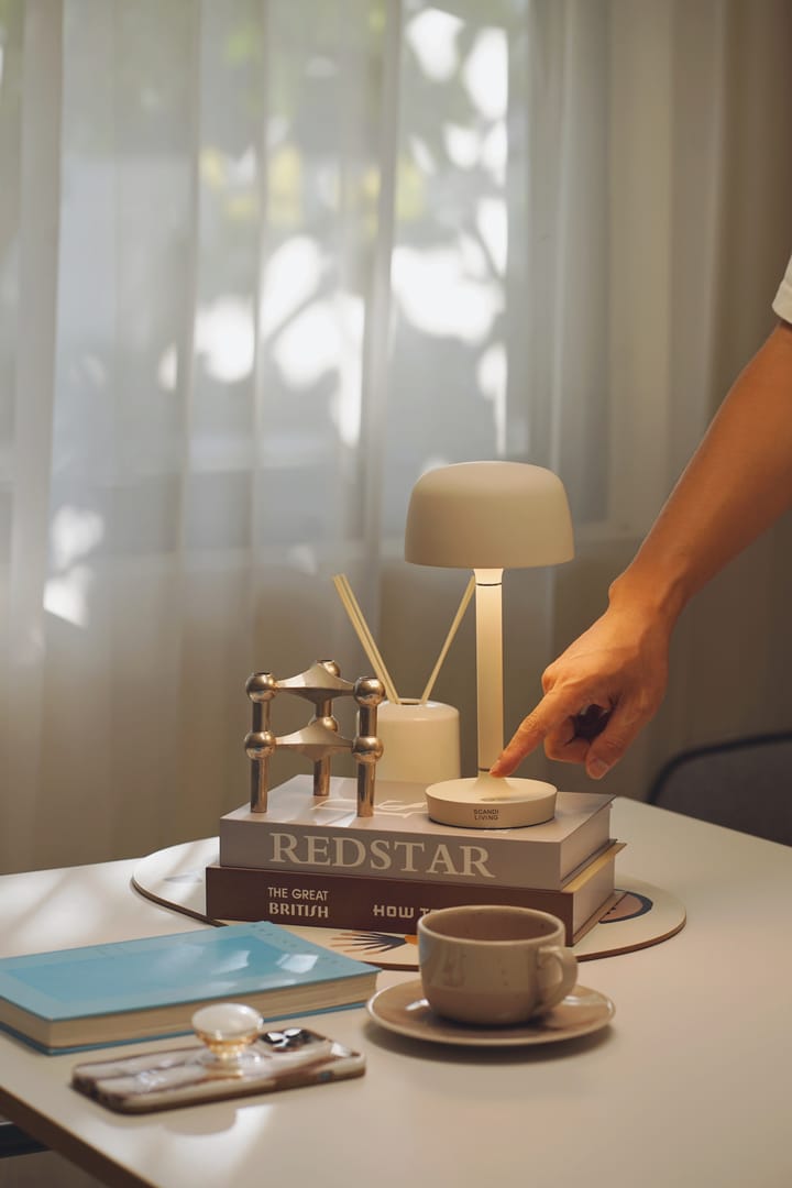 Halo kannettava pöytävalaisin 25,5 cm, Beige Scandi Living