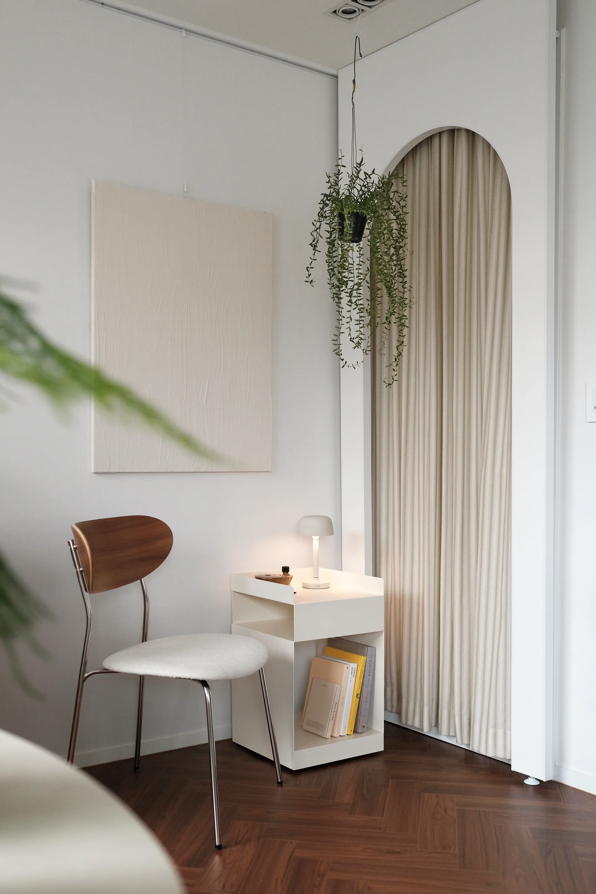 Halo kannettava pöytävalaisin 25,5 cm, White Scandi Living