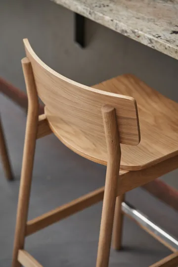 Horizon baarijakkara 67 cm - Laqurered oak - Scandi Living