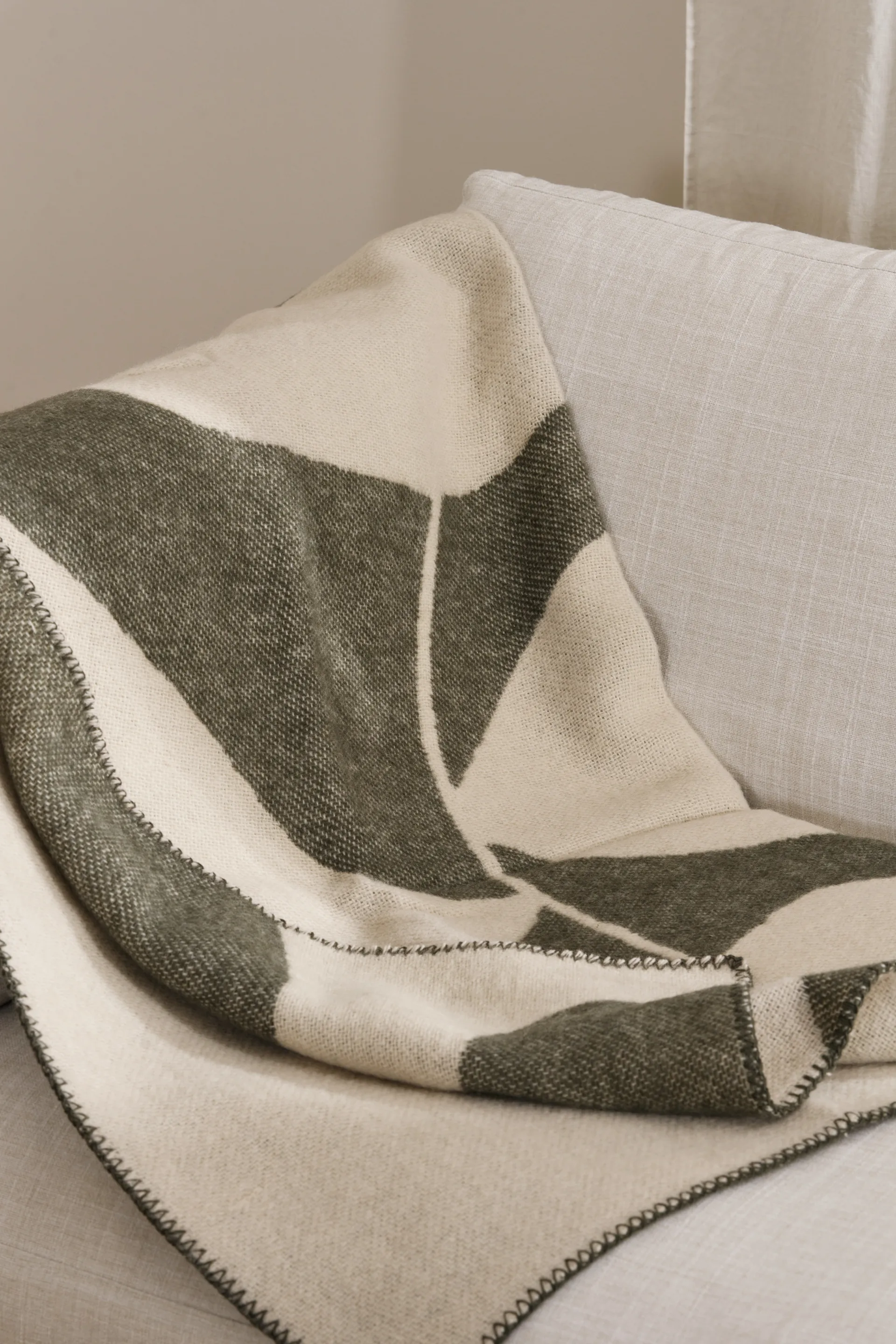 Leaf villahuopa 130x180 cm, Khaki vihreä Scandi Living