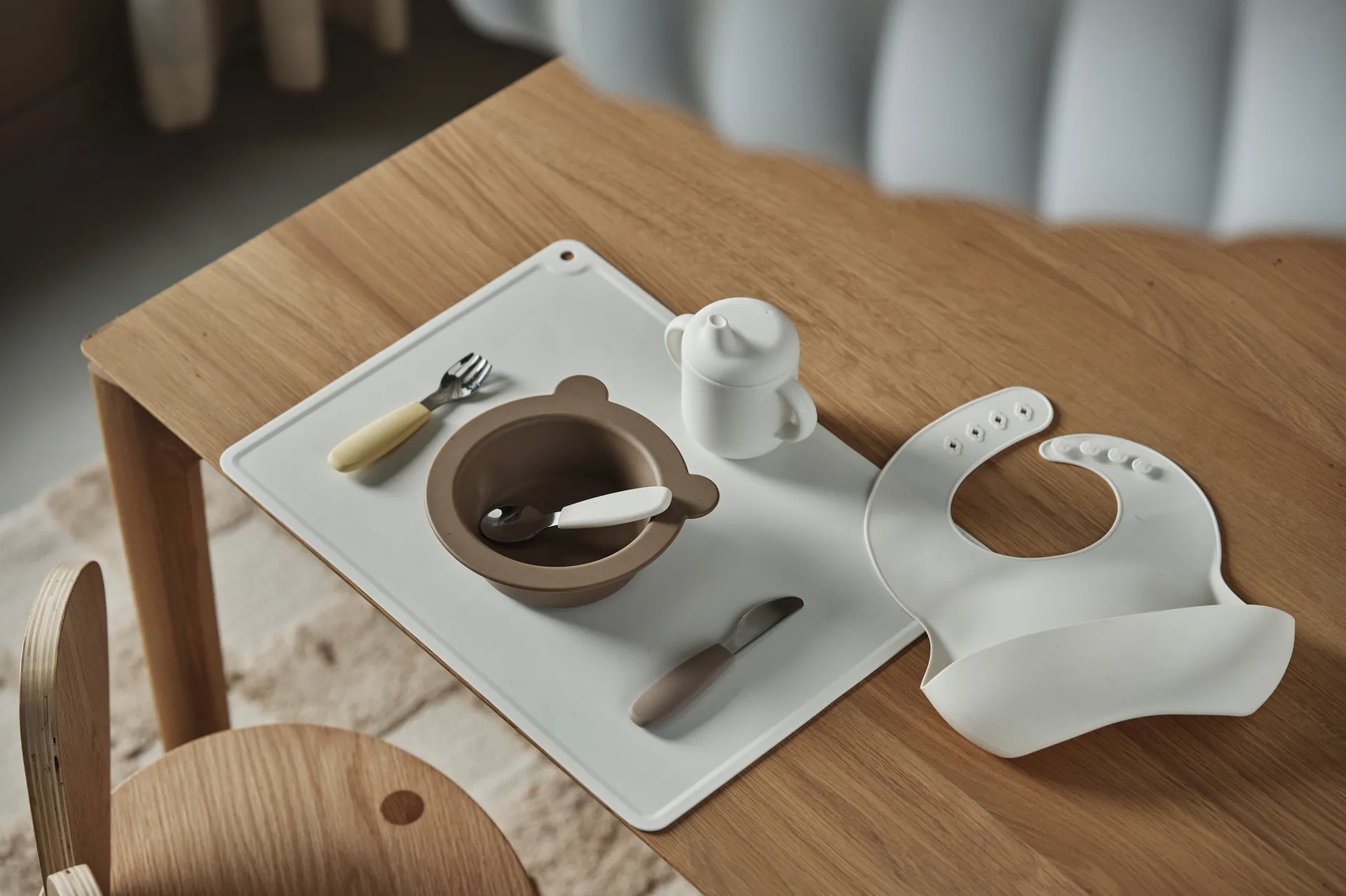 Silly ruokalappu silikoni 2 kpl, Vanilja-hasselpähkinä Scandi Living