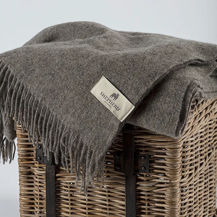 Leia villapeite 130x200 cm, Graniitti Shepherd of Sweden