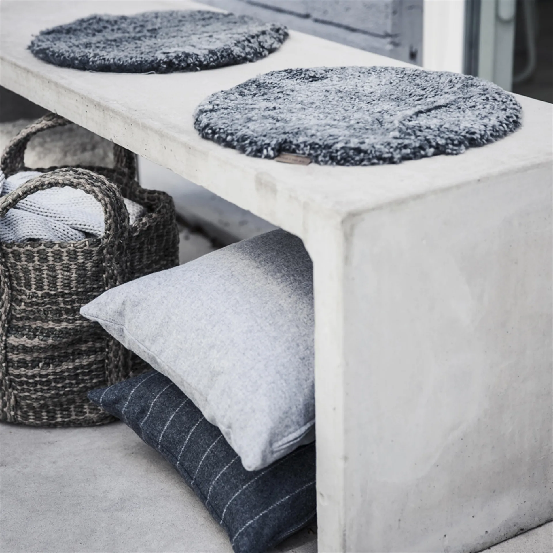 Shepherd istuintyyny Ida 38cm, musta grafiitti Shepherd of Sweden