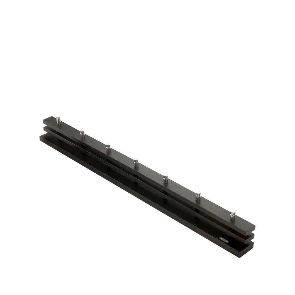 Cutter vaateripustin, Tammi, mustapetsattu, 7 kpl nuppeja Skagerak