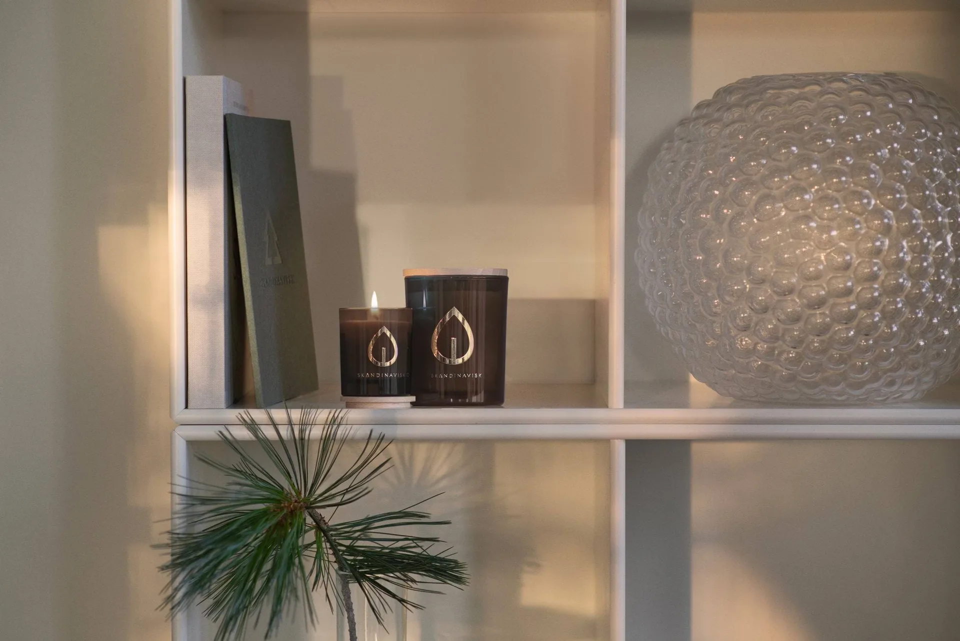 Hygge Gold Symbol tuoksukynttilä, 200 g Skandinavisk
