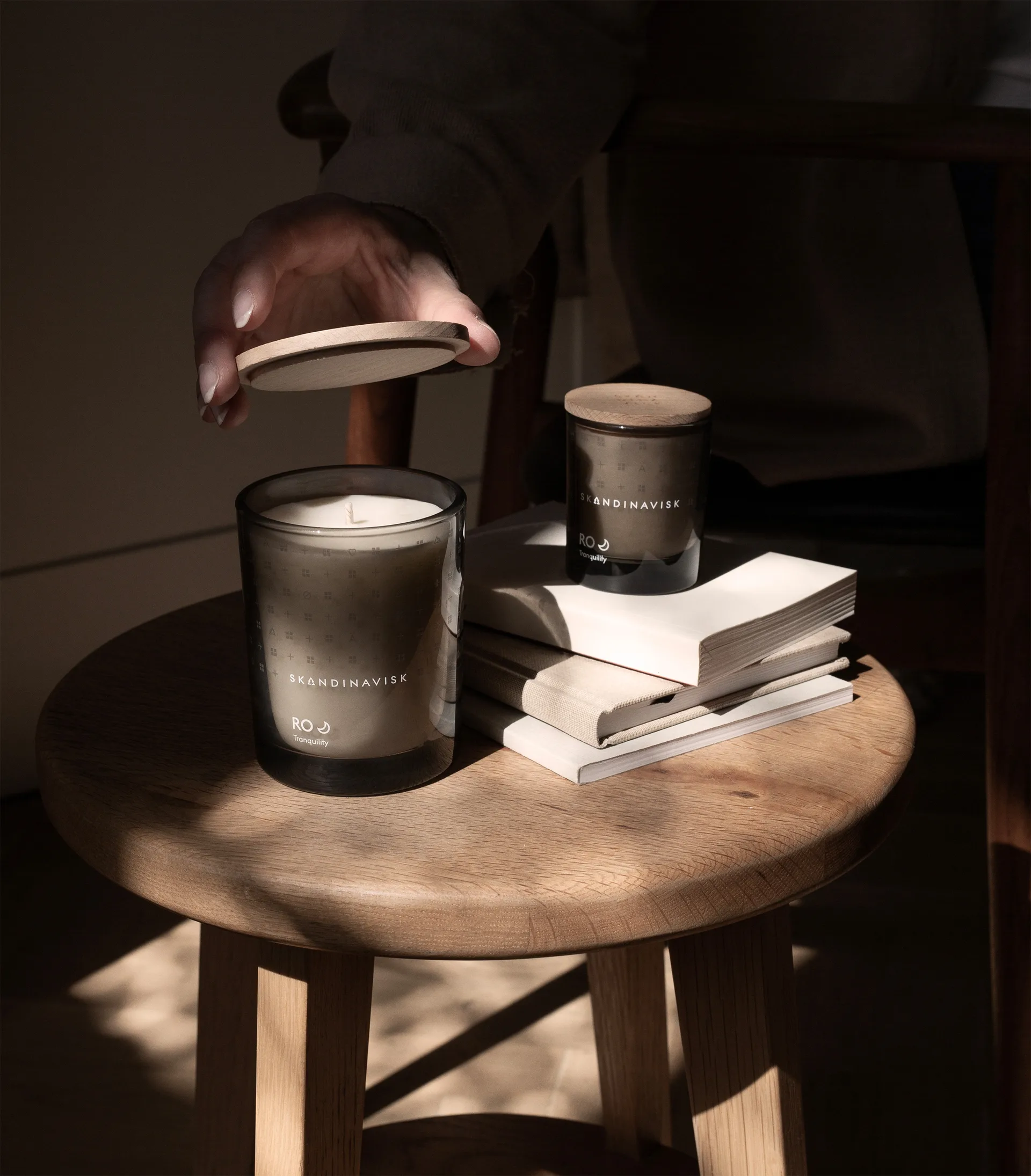Ro tuoksukynttilä kannella, 200 g Skandinavisk