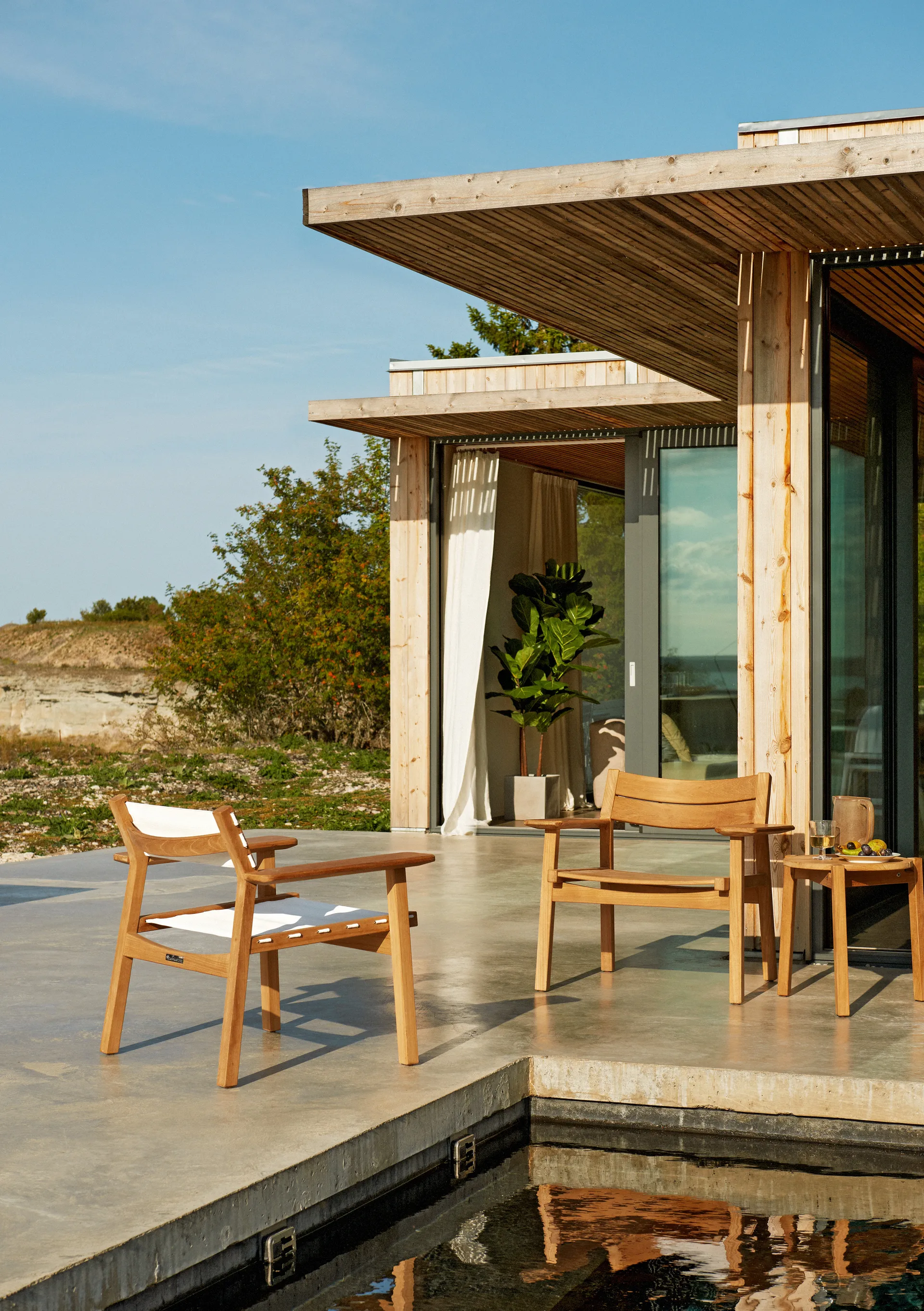 Djurö lounge-nojatuoli, Tiikki Skargaarden