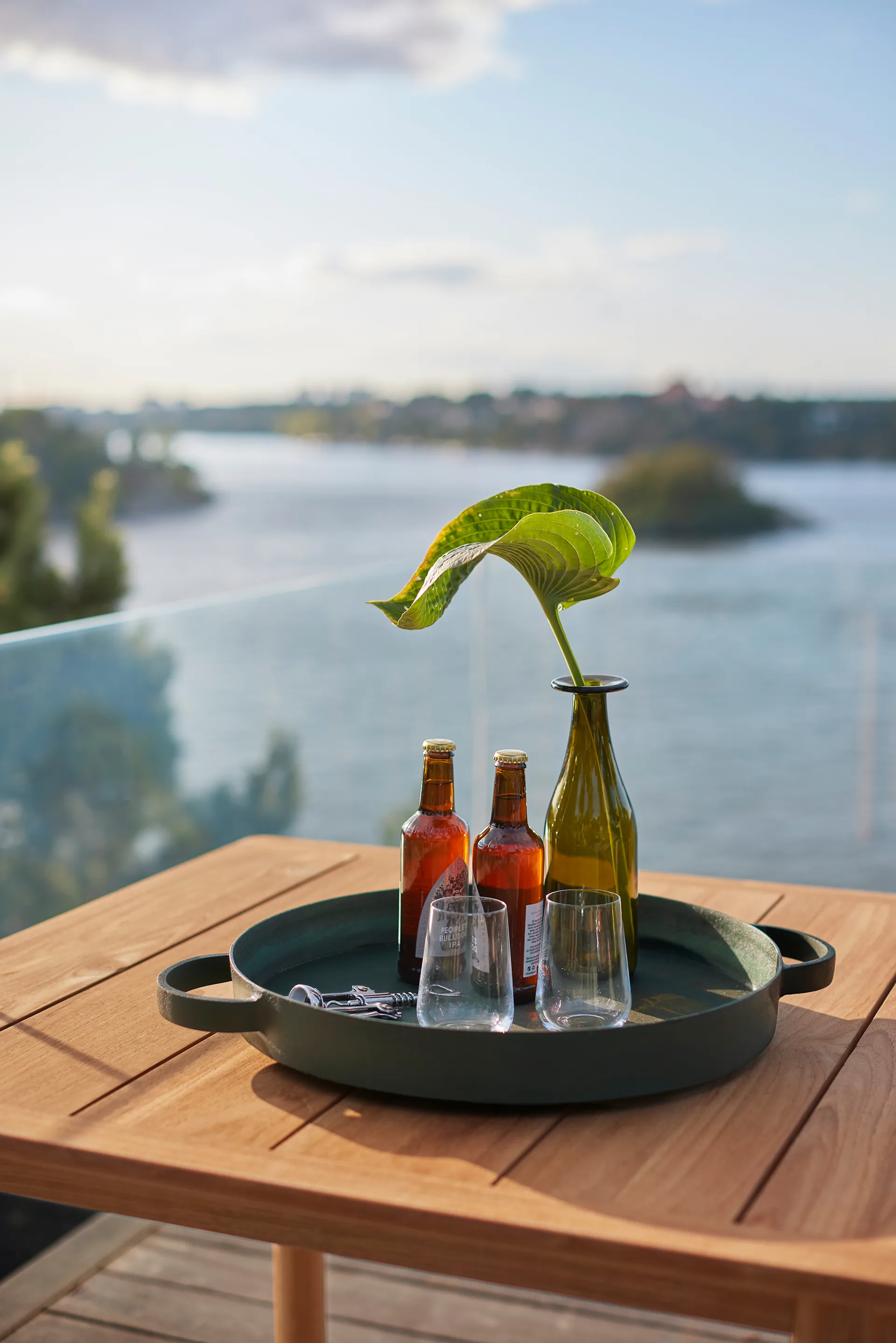 Koster counter table baaripöytä 98x98x95 cm, Tiikki Skargaarden