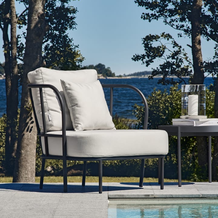 Saltö lounge-nojatuoli, Sunbrella silver grey, charcoal grey alumiinirunko Skargaarden