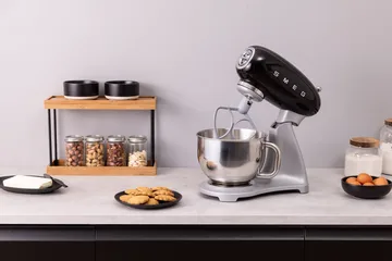 Smeg 50's Style keittiökone 4,8 L - Musta‑hopea 800 W - Smeg