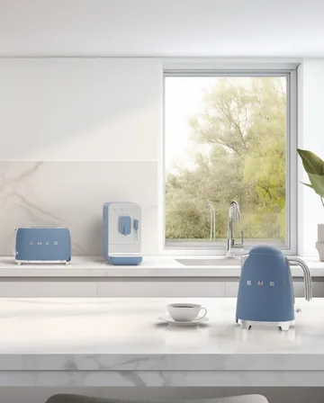 Smeg 50's Style vedenkeitin 1,7 L - Storm blue - Smeg