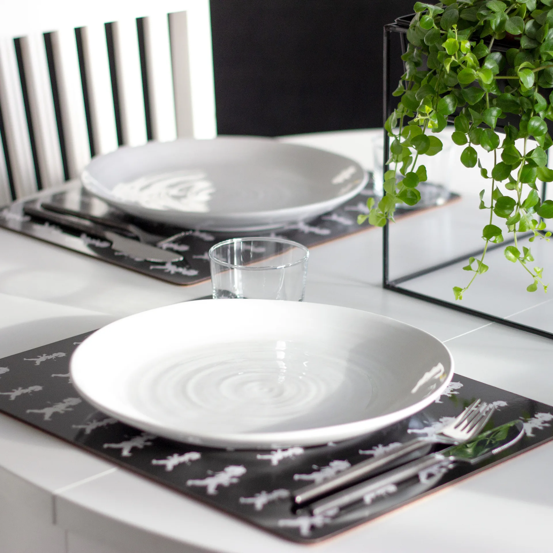 Solstickan pöytätabletti 30 x 40 cm 2-pakkaus, Musta Solstickan Design