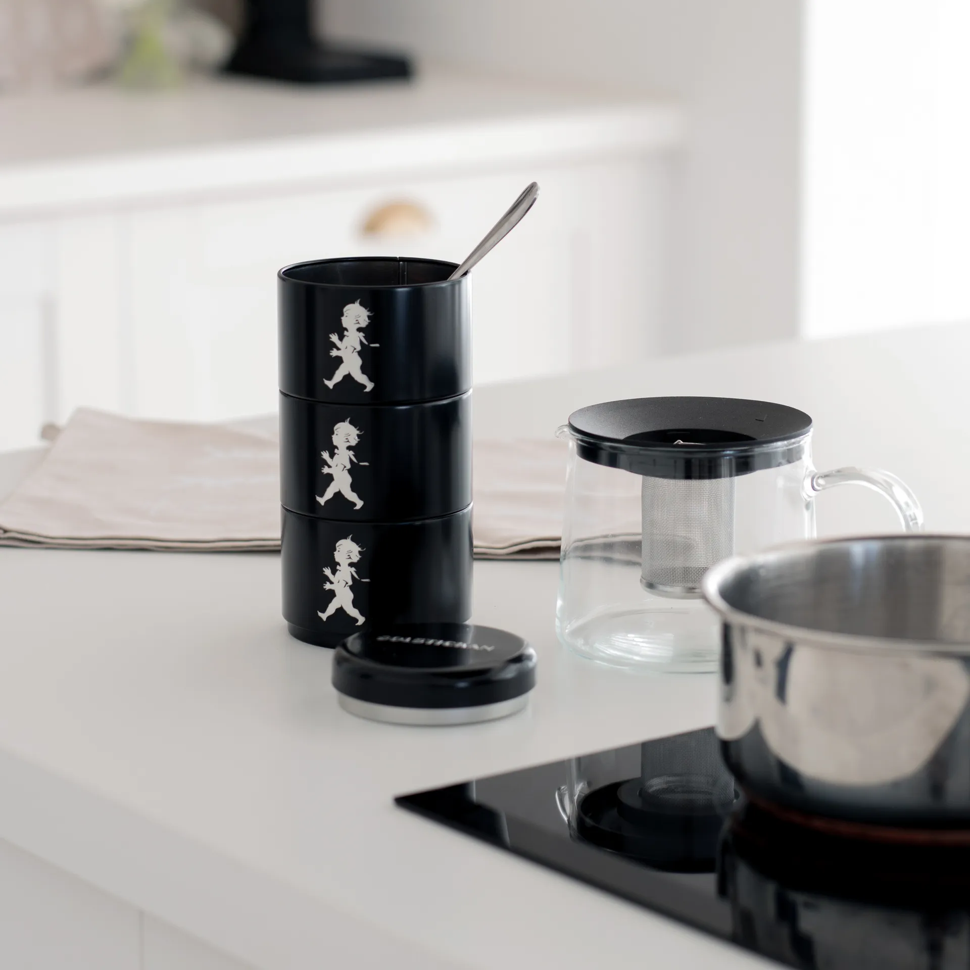 Solstickan säilytyspurkki kolmiosainen Ø 8,5 cm, Musta Solstickan Design