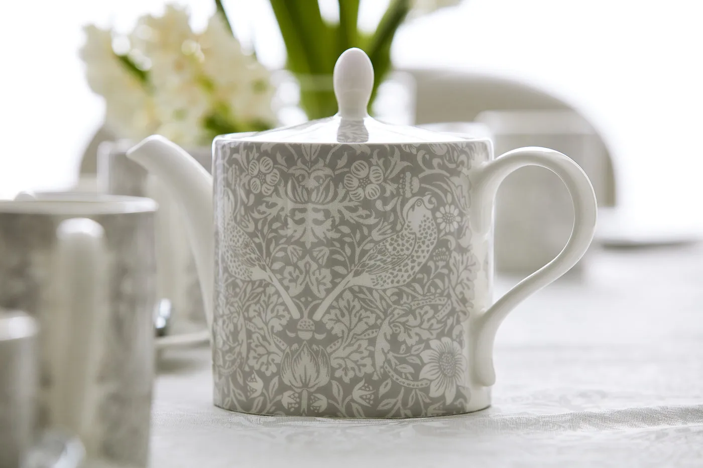 Strawberry Thief -teekannu 1,1 litraa, Grey Spode