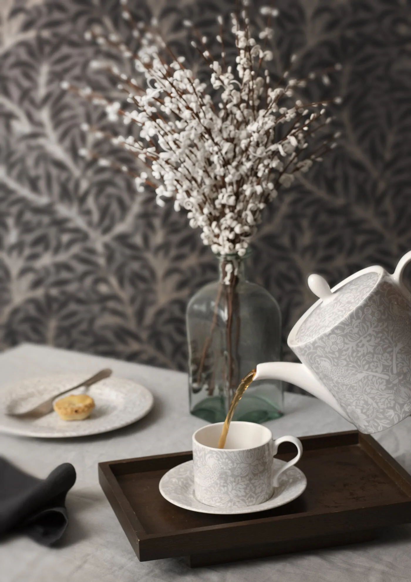 Strawberry Thief -teekannu 1,1 litraa, Grey Spode