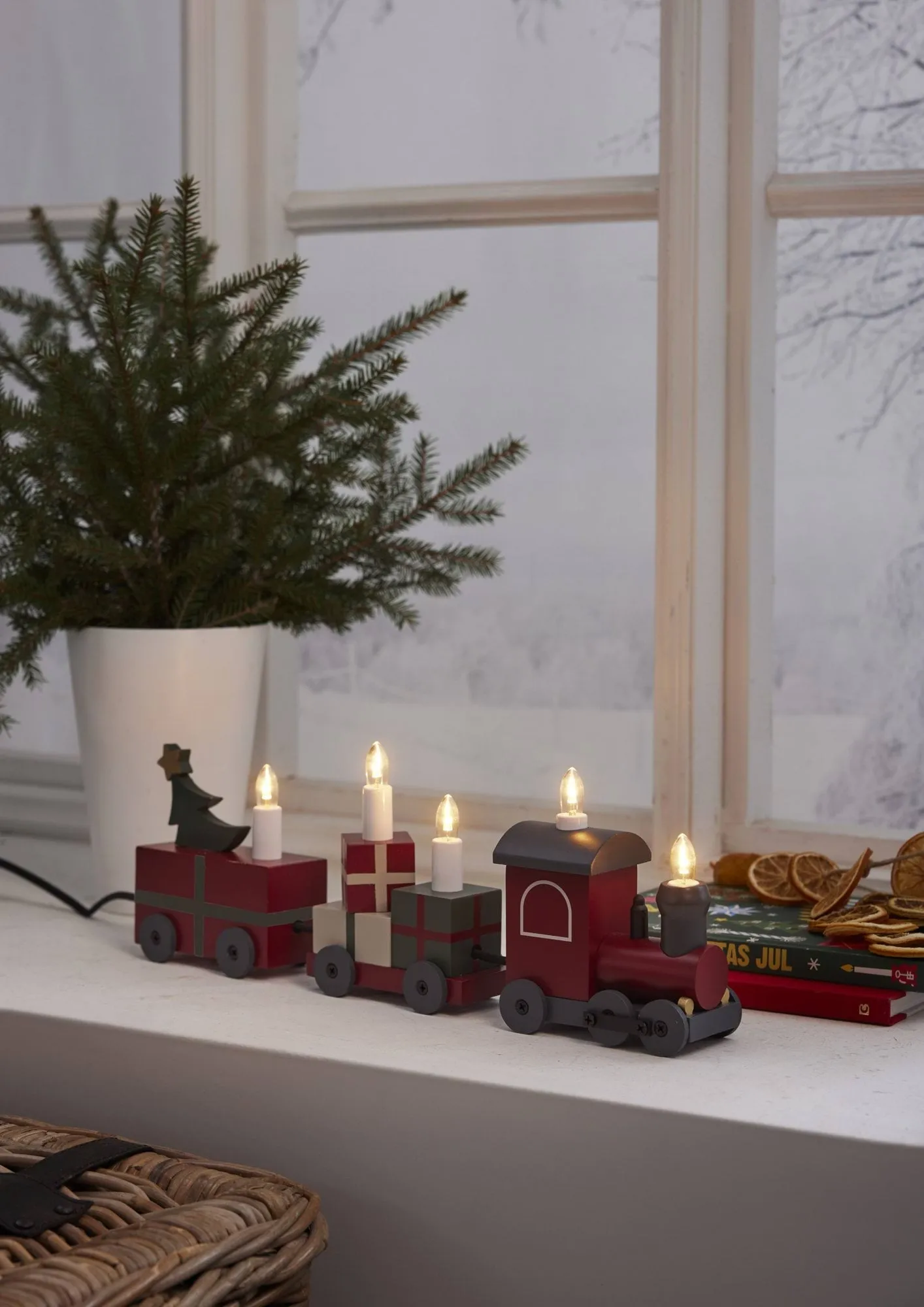 Joulutiejuna-adventtikynttelikkö, Monivärinen Star Trading