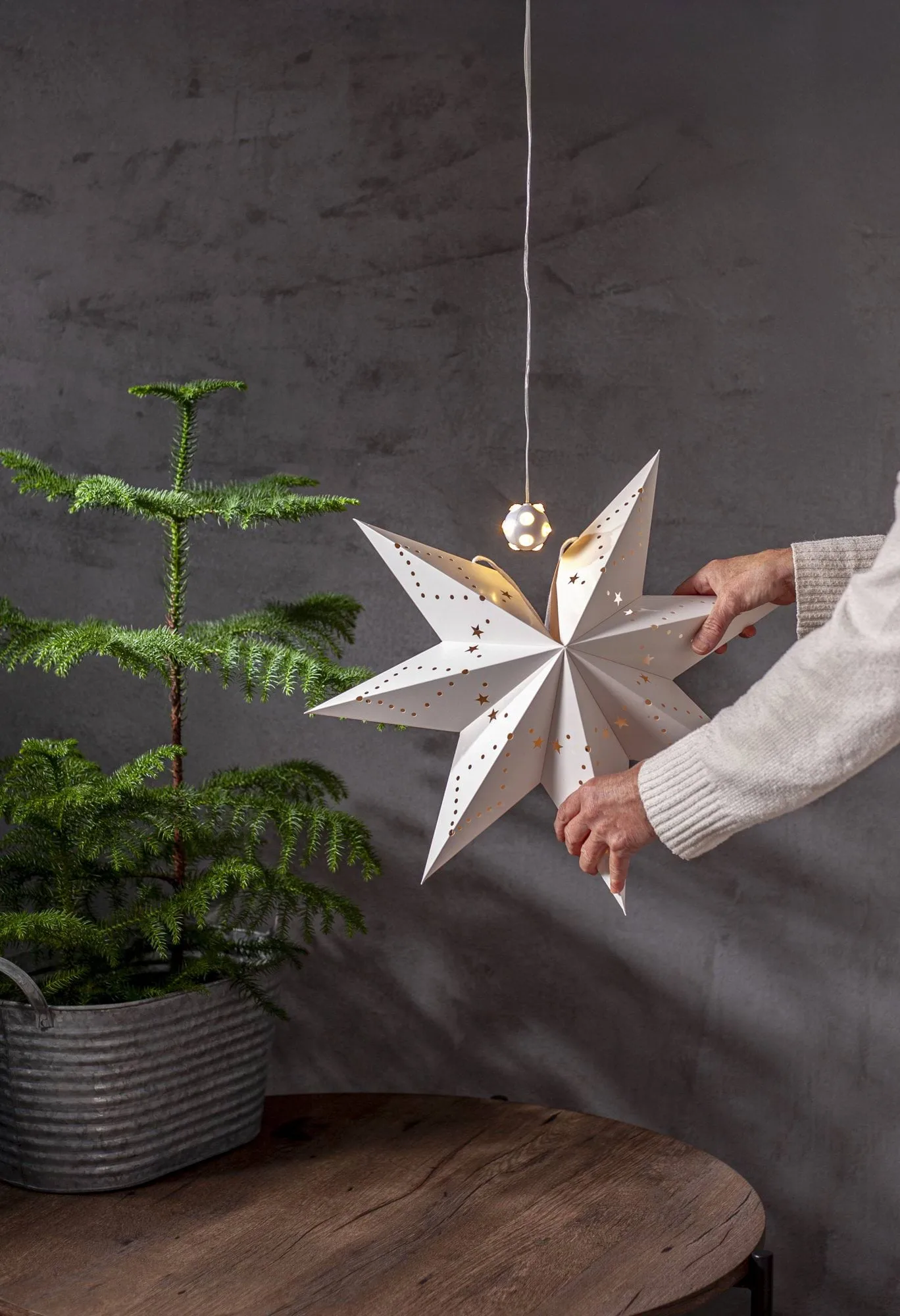 Lighty valosarja, lamppu adventtitähteen, Valkoinen pallo Star Trading