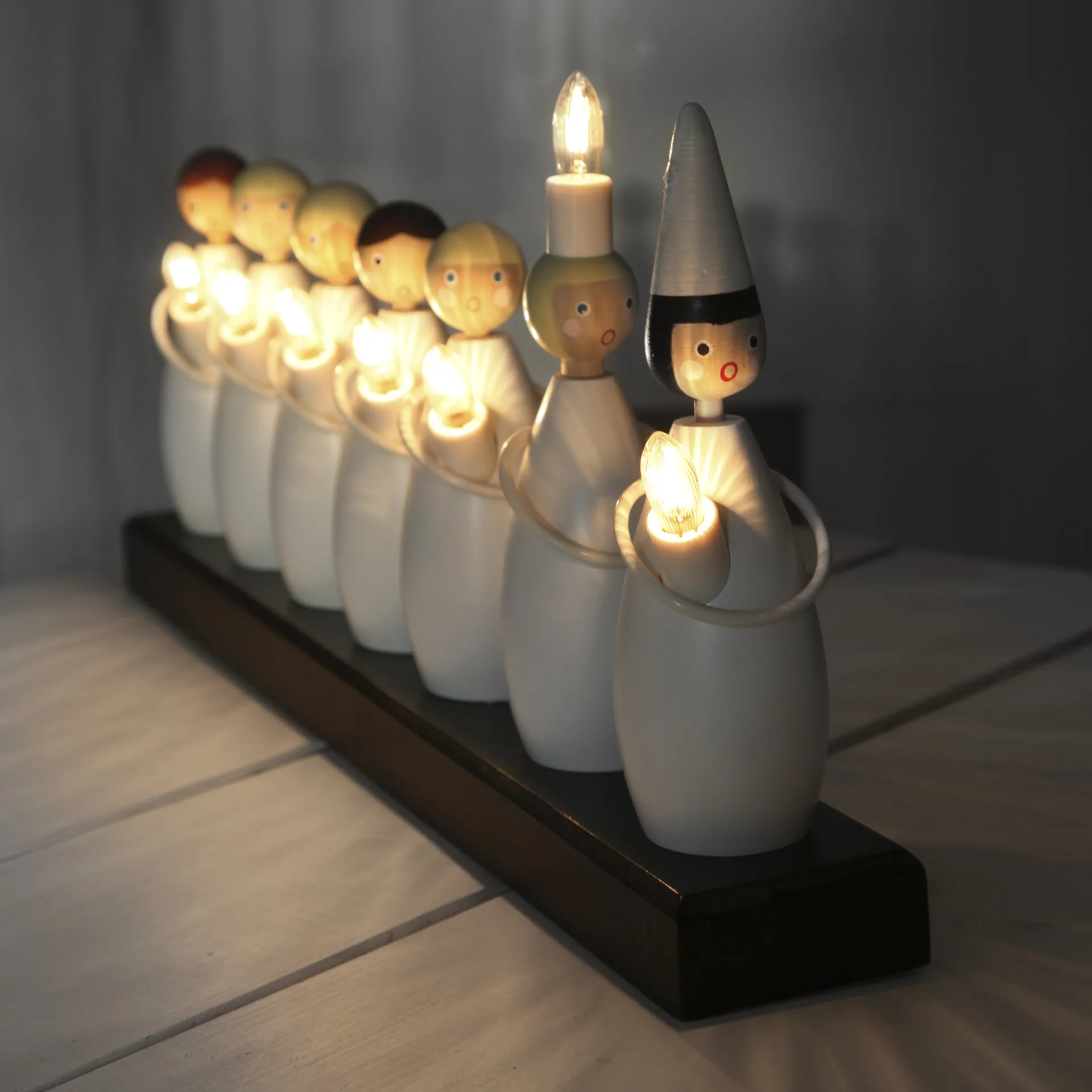 Luciatåg sähkökynttelikkö, valkoinen Star Trading