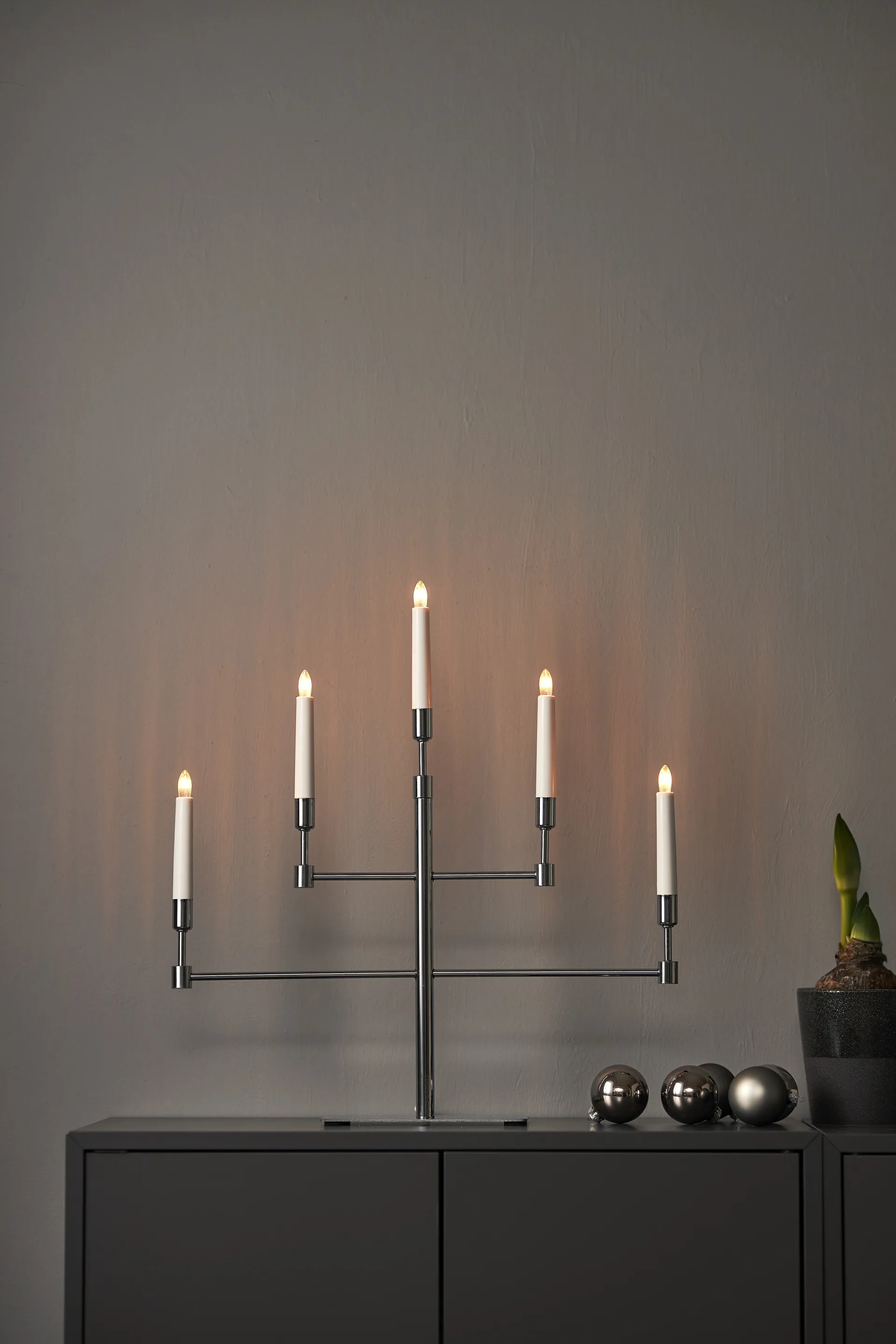 Vide adventtikynttelikkö, Kromi Star Trading