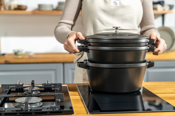 Staub kattila- ja kasvisetti pinottava 5 osaa., Musta STAUB