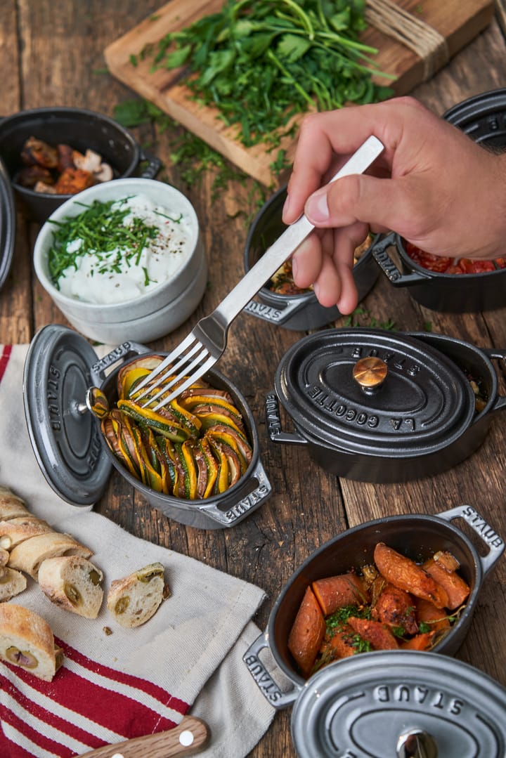Staub La Cocotte ovaali pata valurauta 0,6 L, Musta STAUB