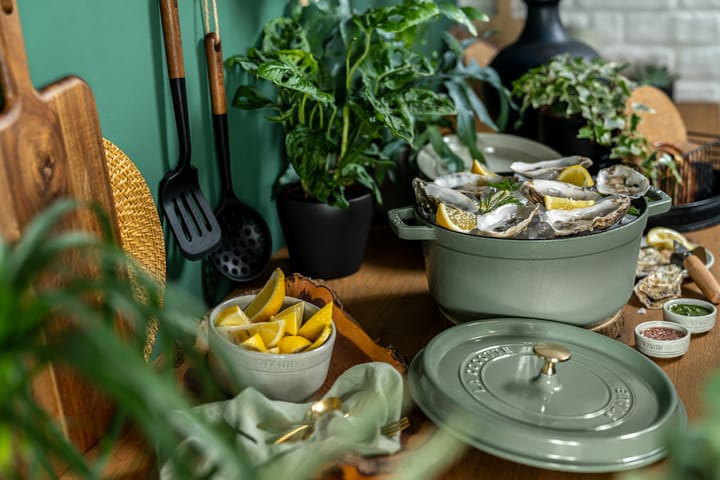 Staub La Cocotte pyöreä pata valurauta 0,25 L, Eukalyptus puu STAUB