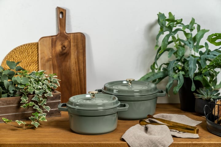 Staub La Cocotte pyöreä pata valurauta 5,2 L, Eukalyptus puu STAUB