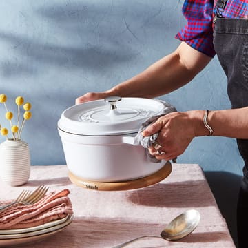 Staub magneettinen pannunalunen pyöreä pyökki - 23 cm - STAUB