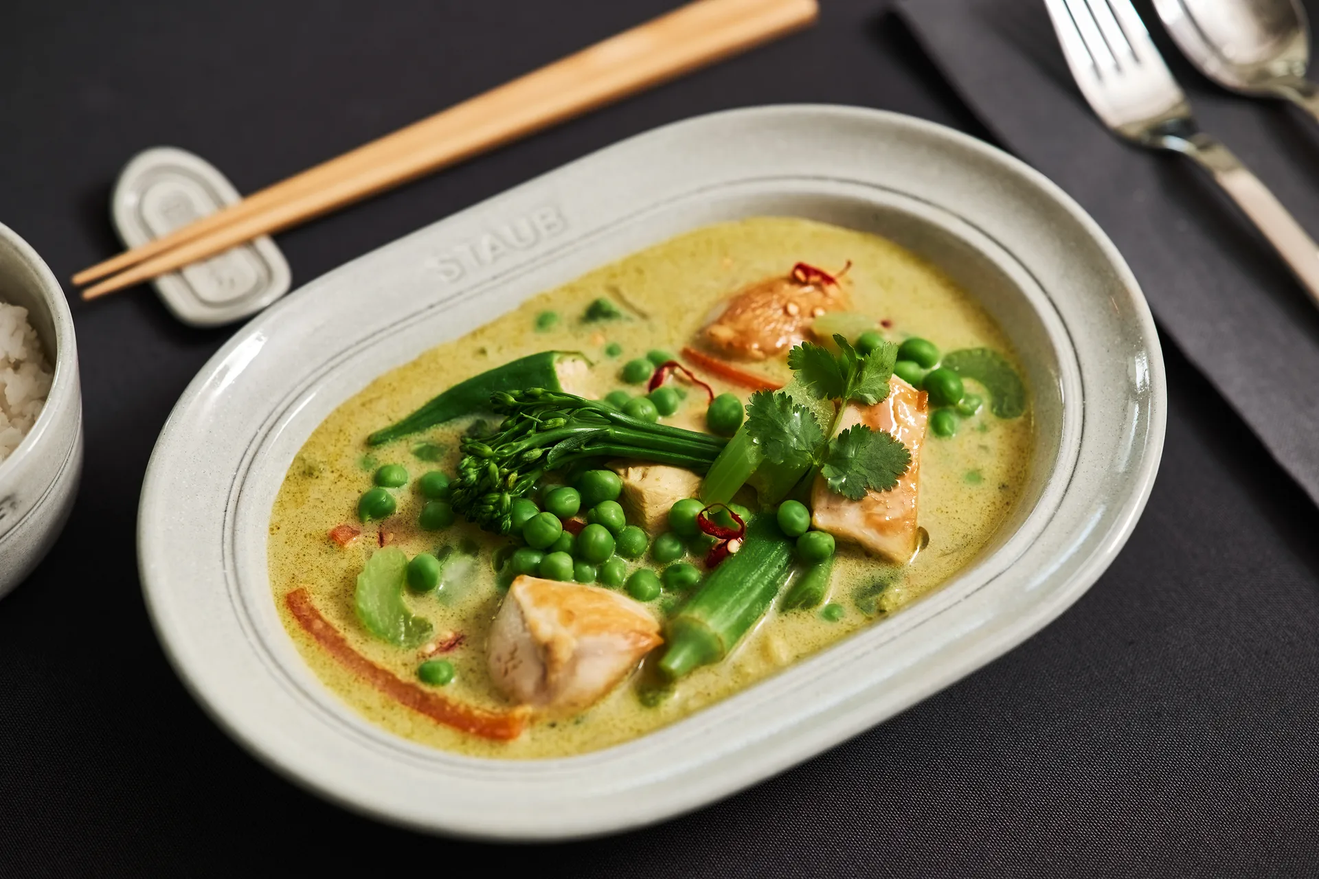 Staub New White Truffle lautanen ovaali, 25 cm STAUB