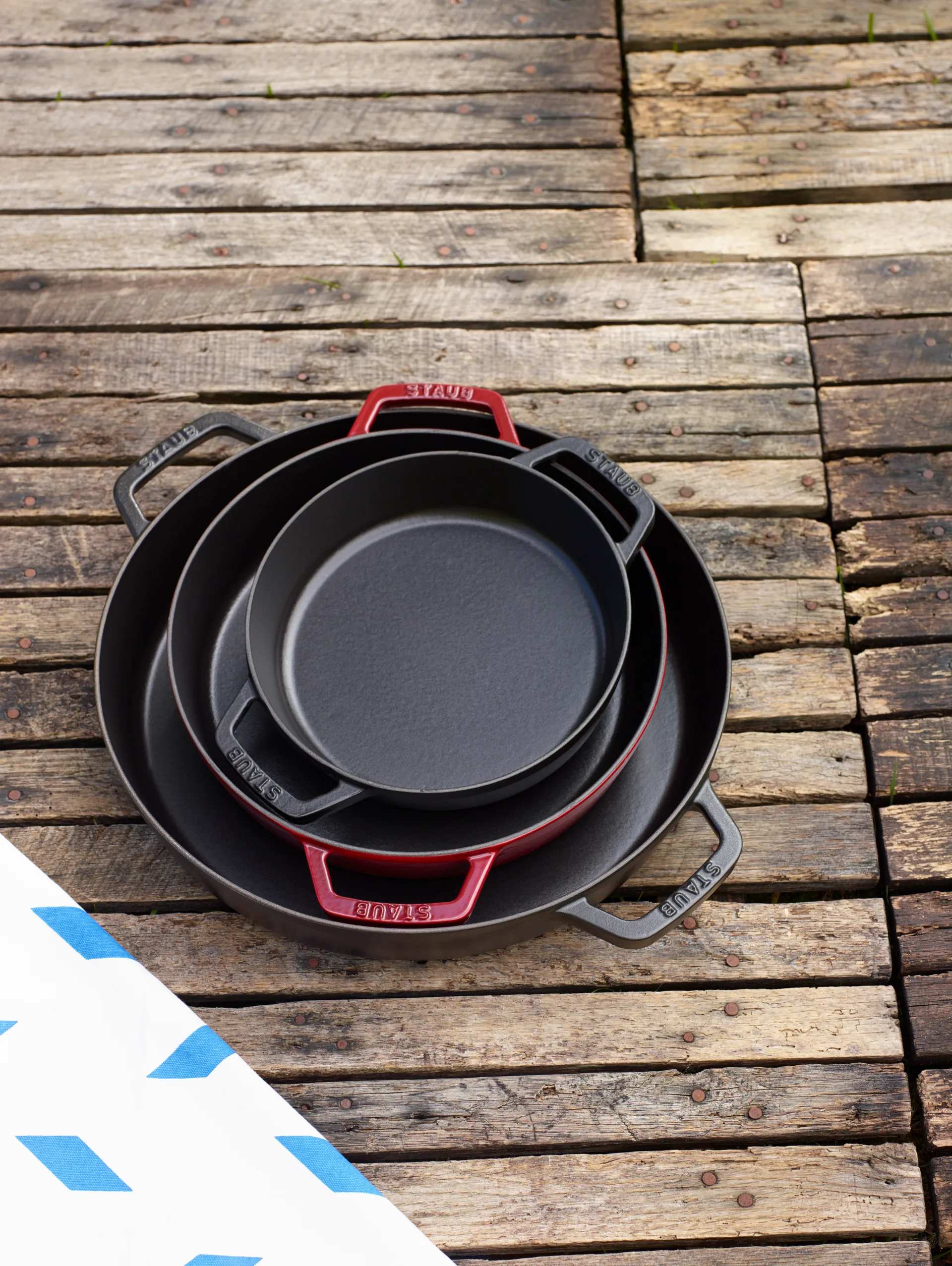 Staub paellapannu valurauta 2 kahvaa Ø34 cm., Musta STAUB