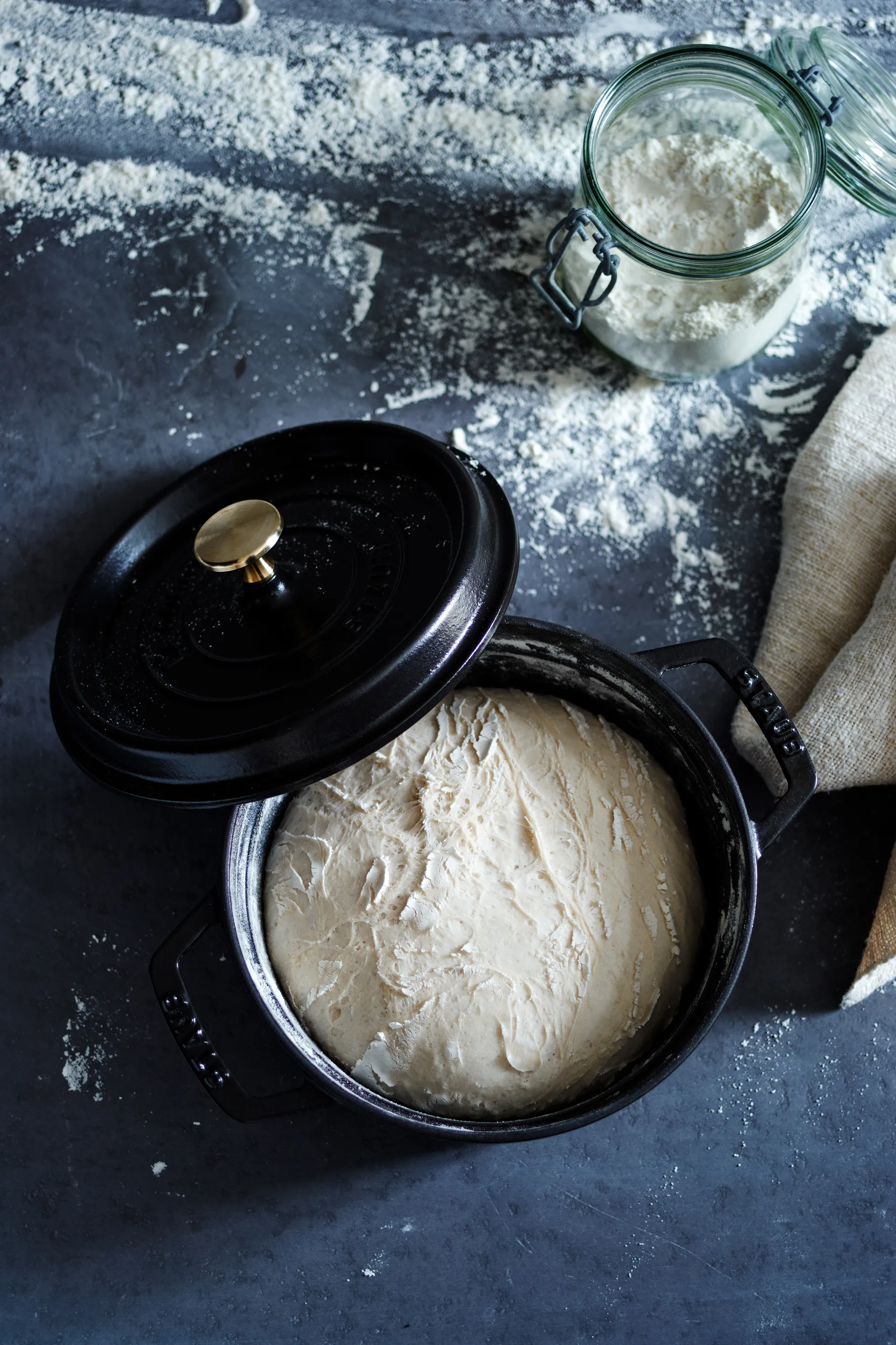 Staub pyöreä pata valurautaa, 3,8 l, musta STAUB