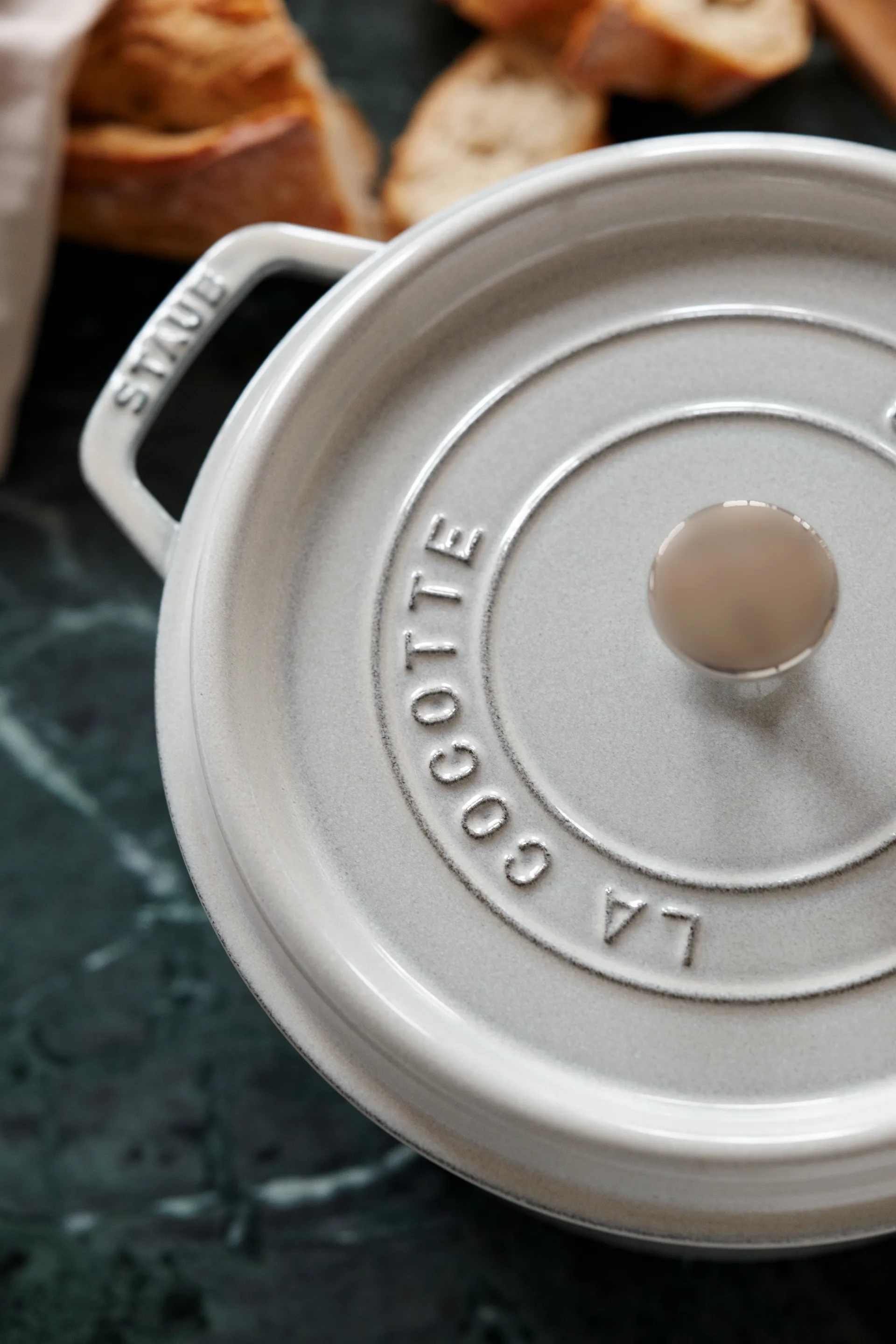 Staub White Truffle -pata, 6,7 l STAUB