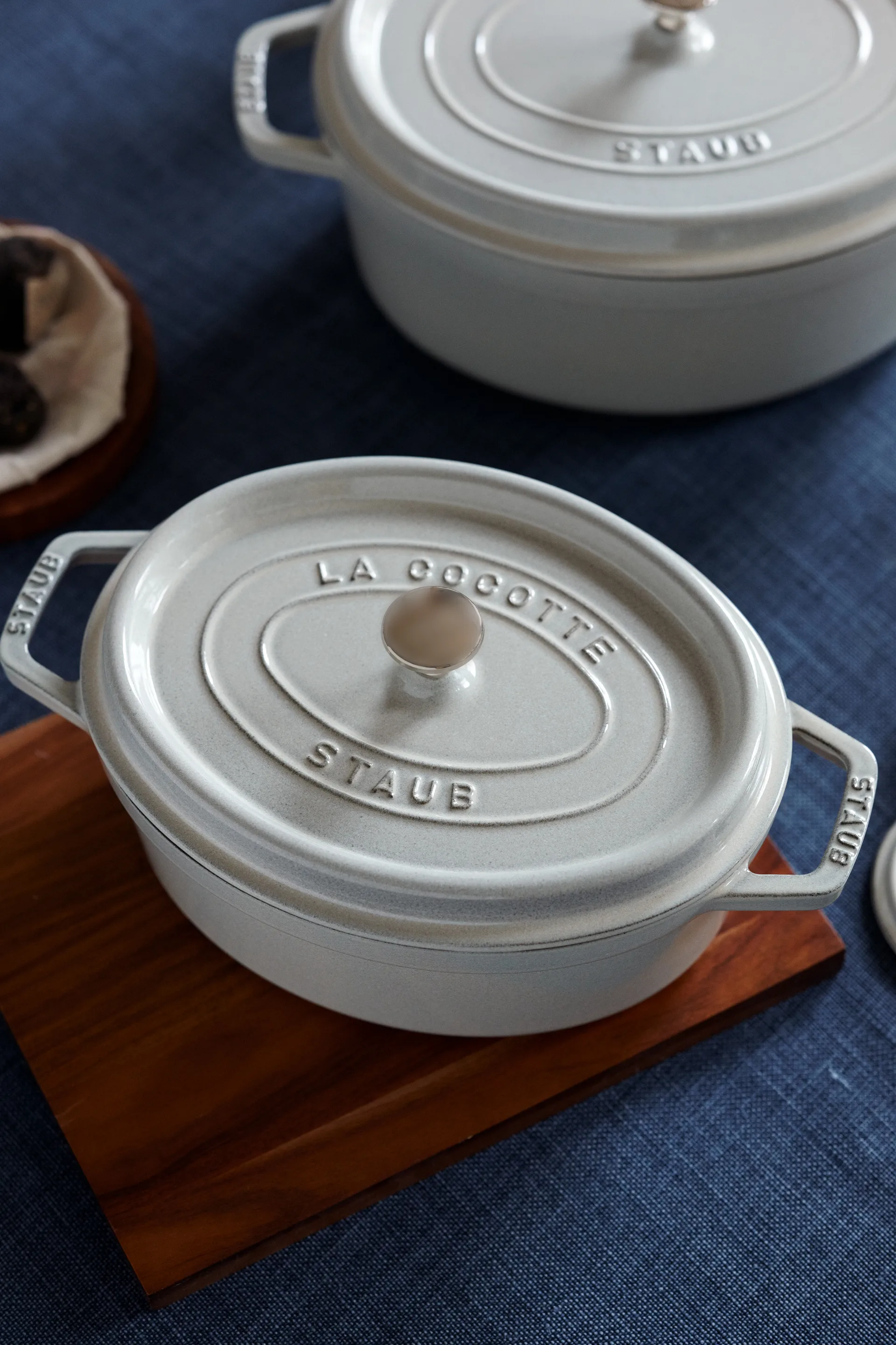 Staub White Truffle -pata, ovaali, 2,35 l STAUB