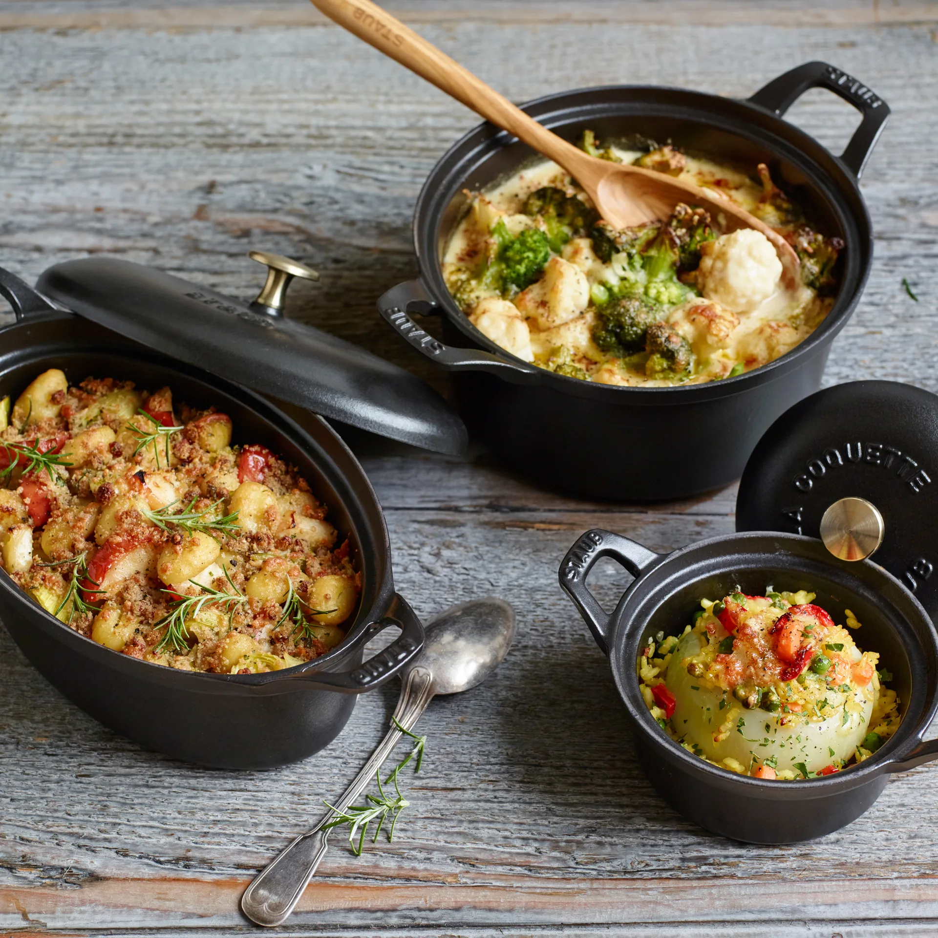 Vintage La Coquette pata ovaali 1,7 L, Musta STAUB